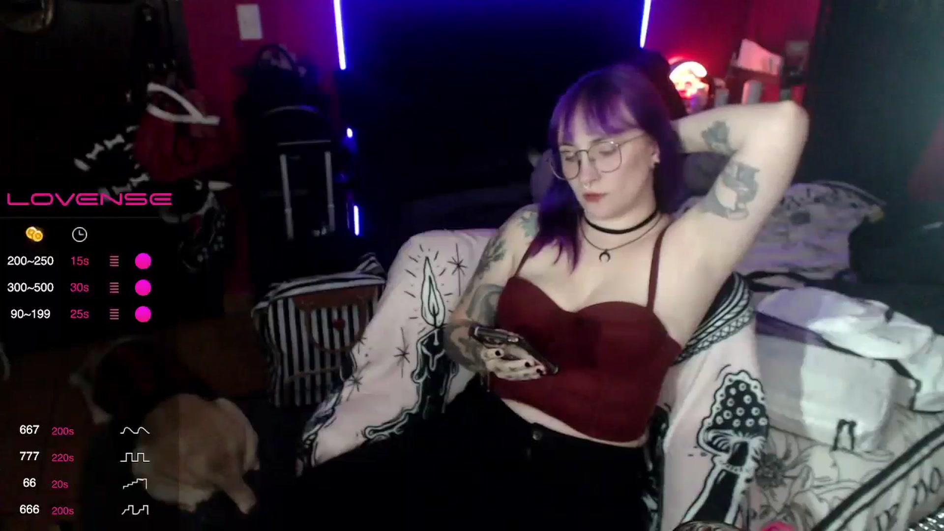 Gallery image thumbnail from AxeHallow's myfreecams stream on, 01/17/2024, 02:34 image 15 of 20
