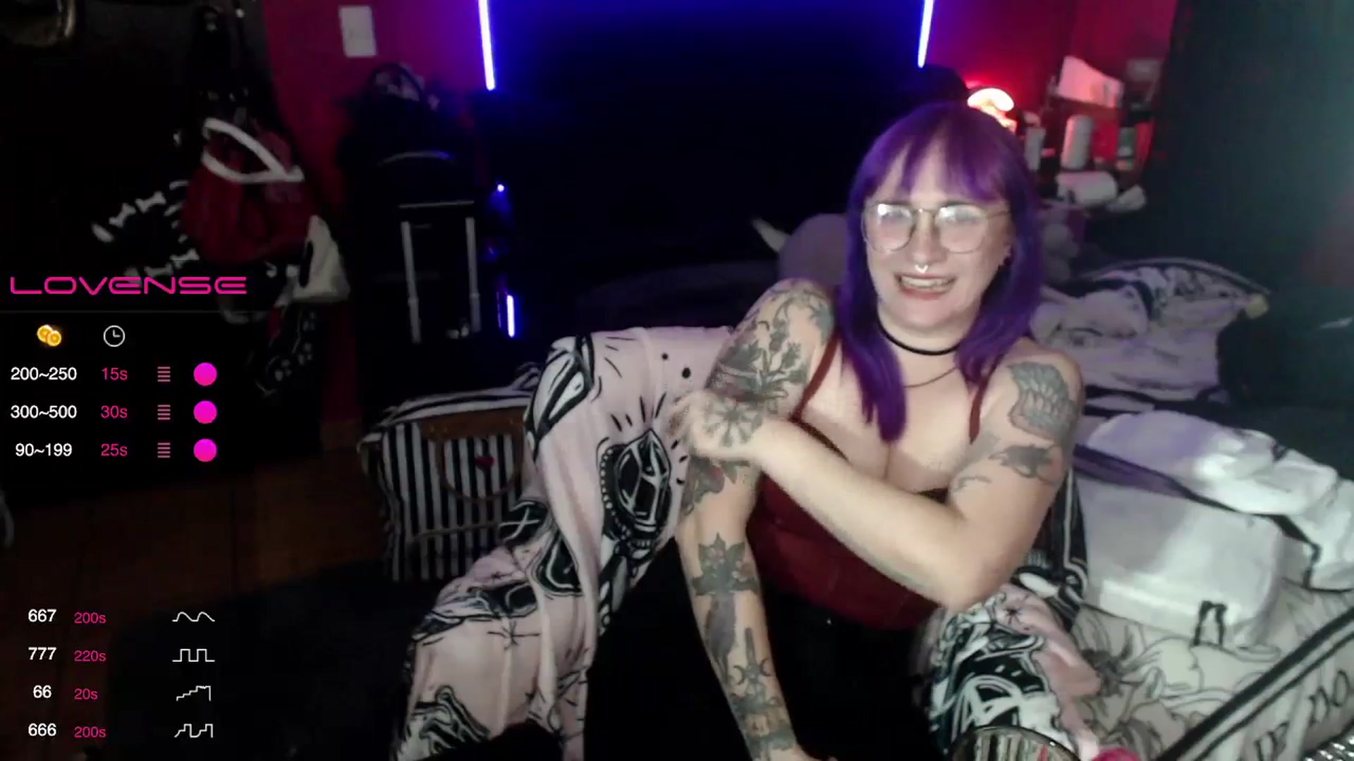 Gallery image thumbnail from AxeHallow's myfreecams stream on, 01/17/2024, 02:34 image 13 of 20