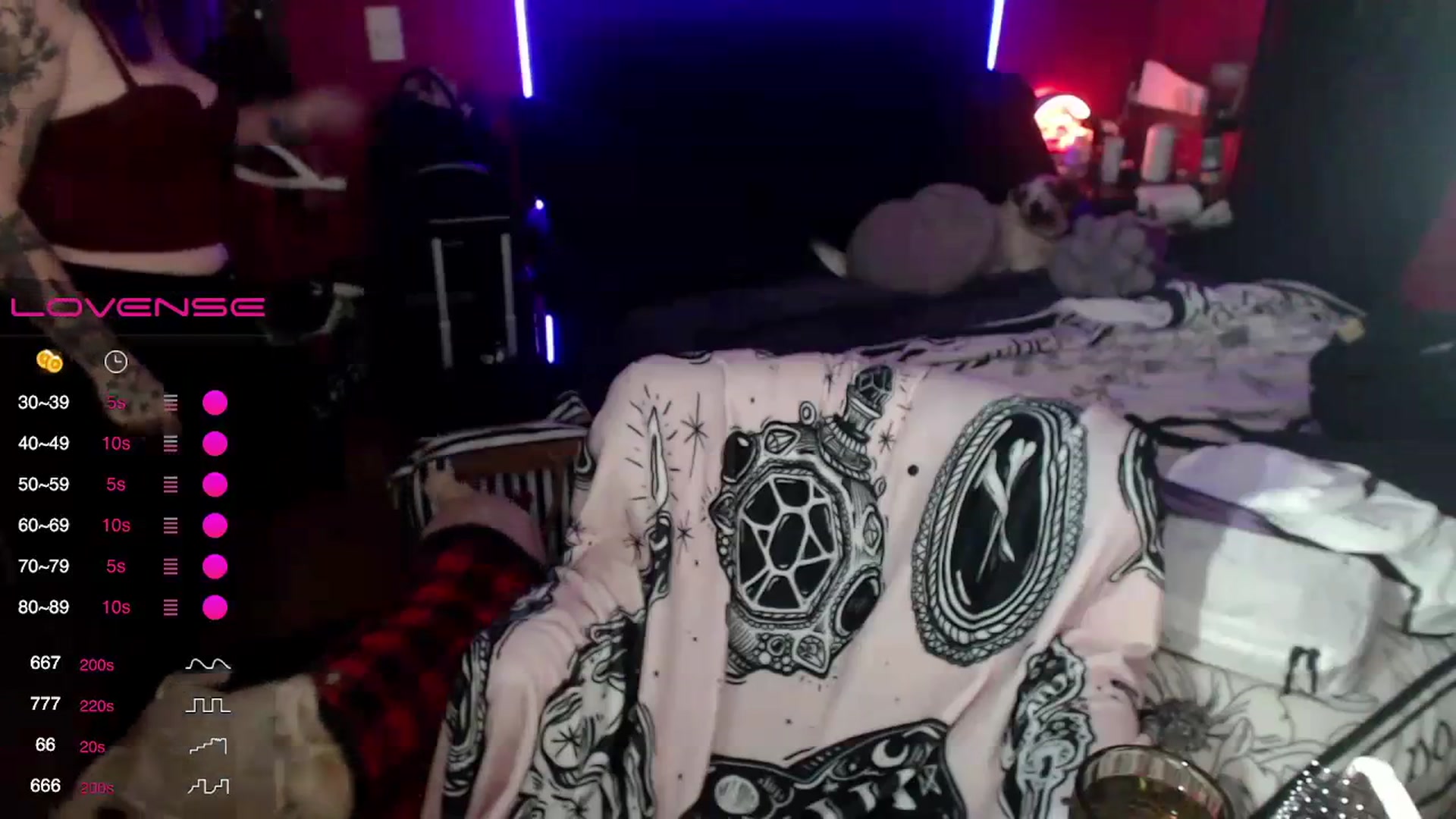 Gallery image thumbnail from AxeHallow's myfreecams stream on, 01/17/2024, 02:34 image 18 of 20
