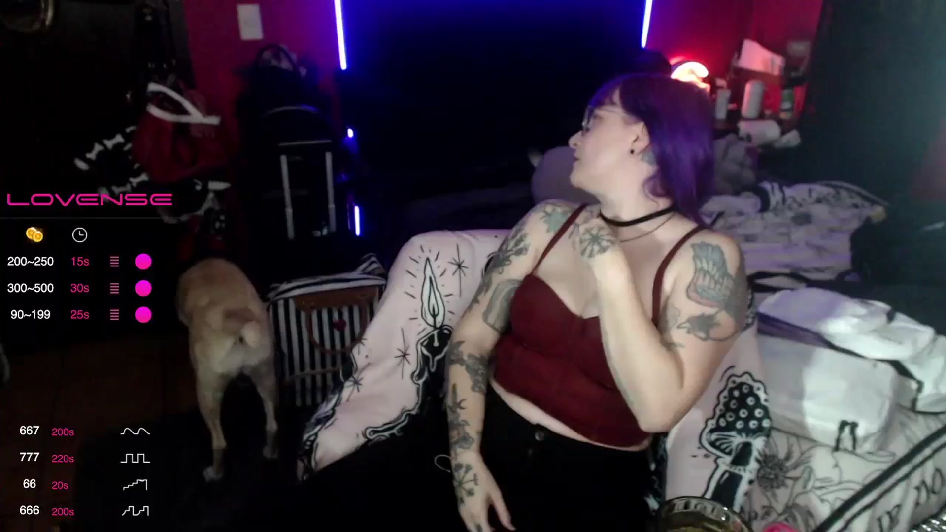 Gallery image thumbnail from AxeHallow's myfreecams stream on, 01/17/2024, 02:34 image 14 of 20