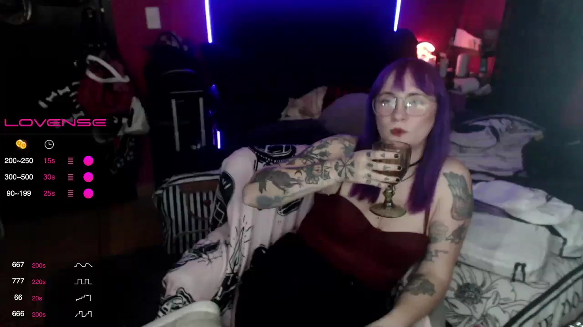 Gallery image thumbnail from AxeHallow's myfreecams stream on, 01/17/2024, 02:34 image 10 of 20