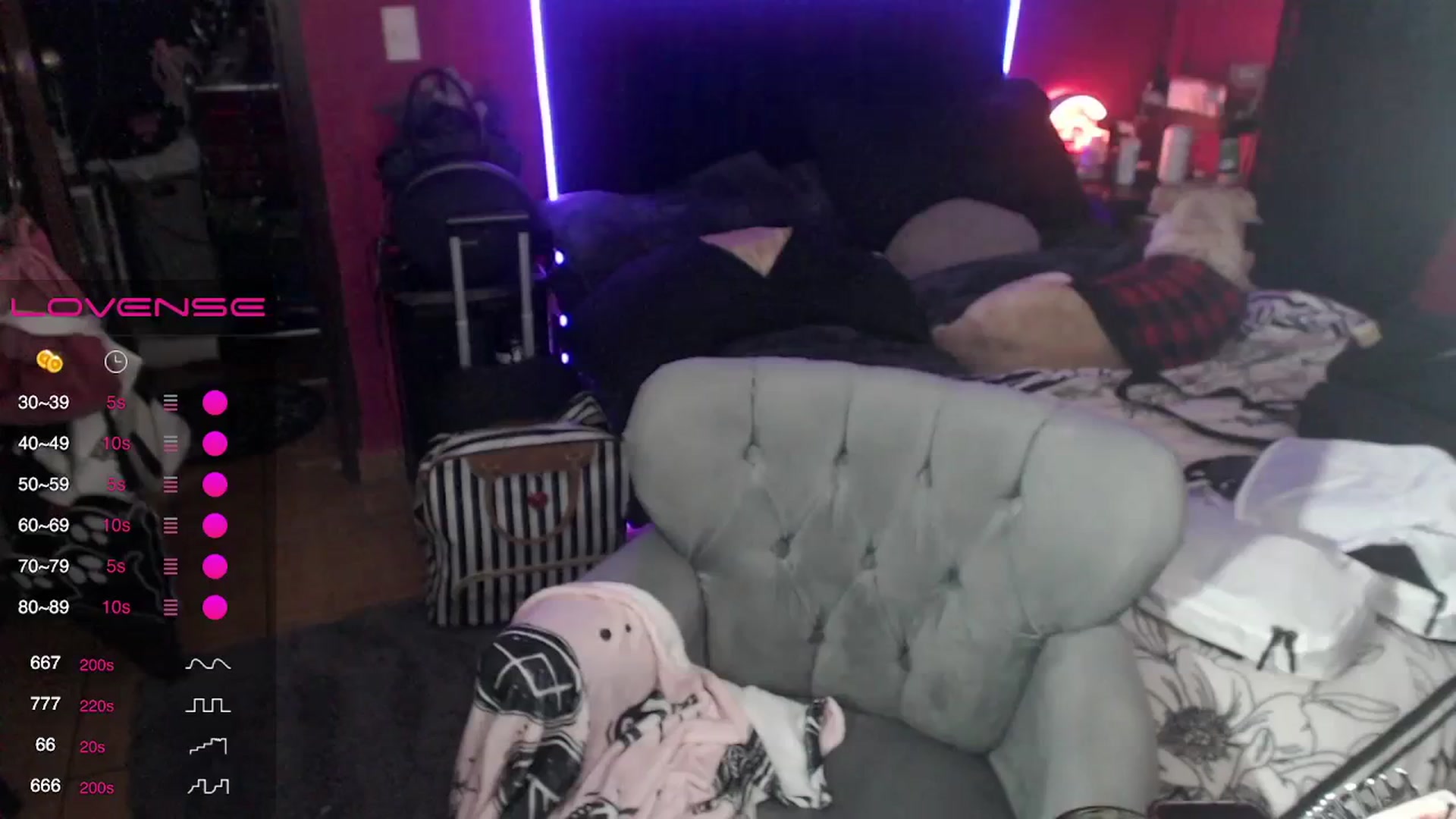 Gallery image thumbnail from AxeHallow's myfreecams stream on, 01/17/2024, 05:24 image 20 of 20