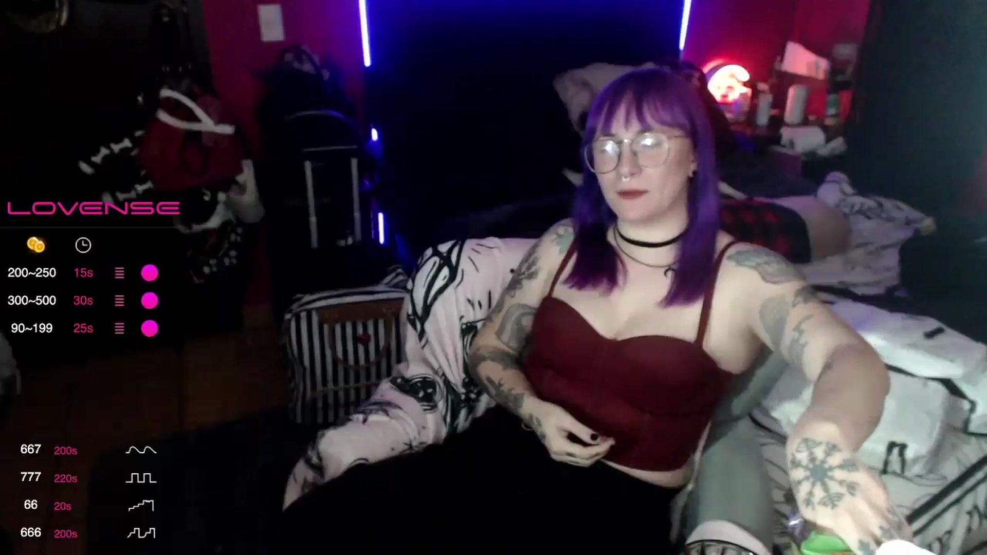 Gallery image thumbnail from AxeHallow's myfreecams stream on, 01/17/2024, 05:24 image 8 of 20