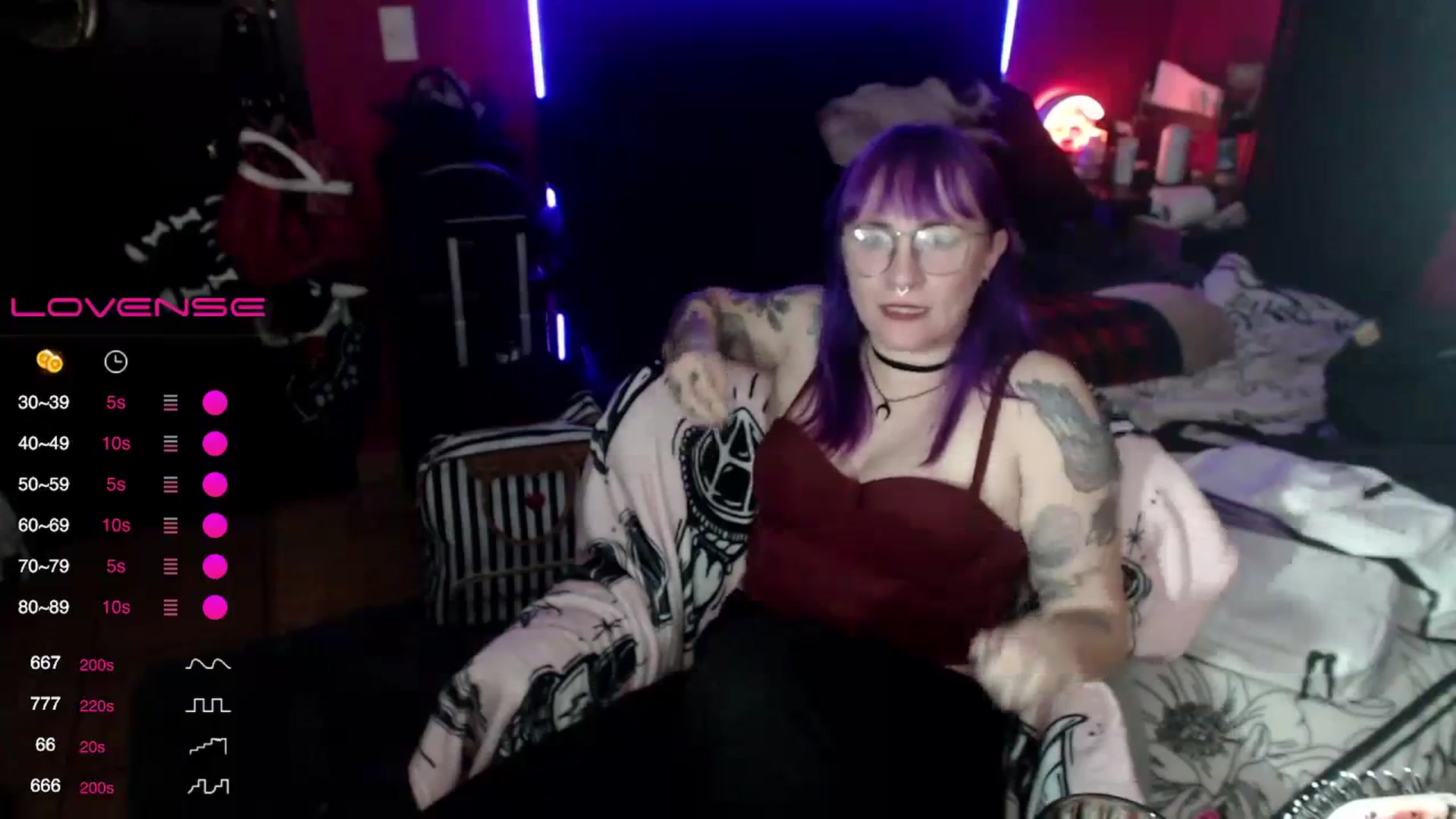 Gallery image thumbnail from AxeHallow's myfreecams stream on, 01/17/2024, 05:24 image 2 of 20