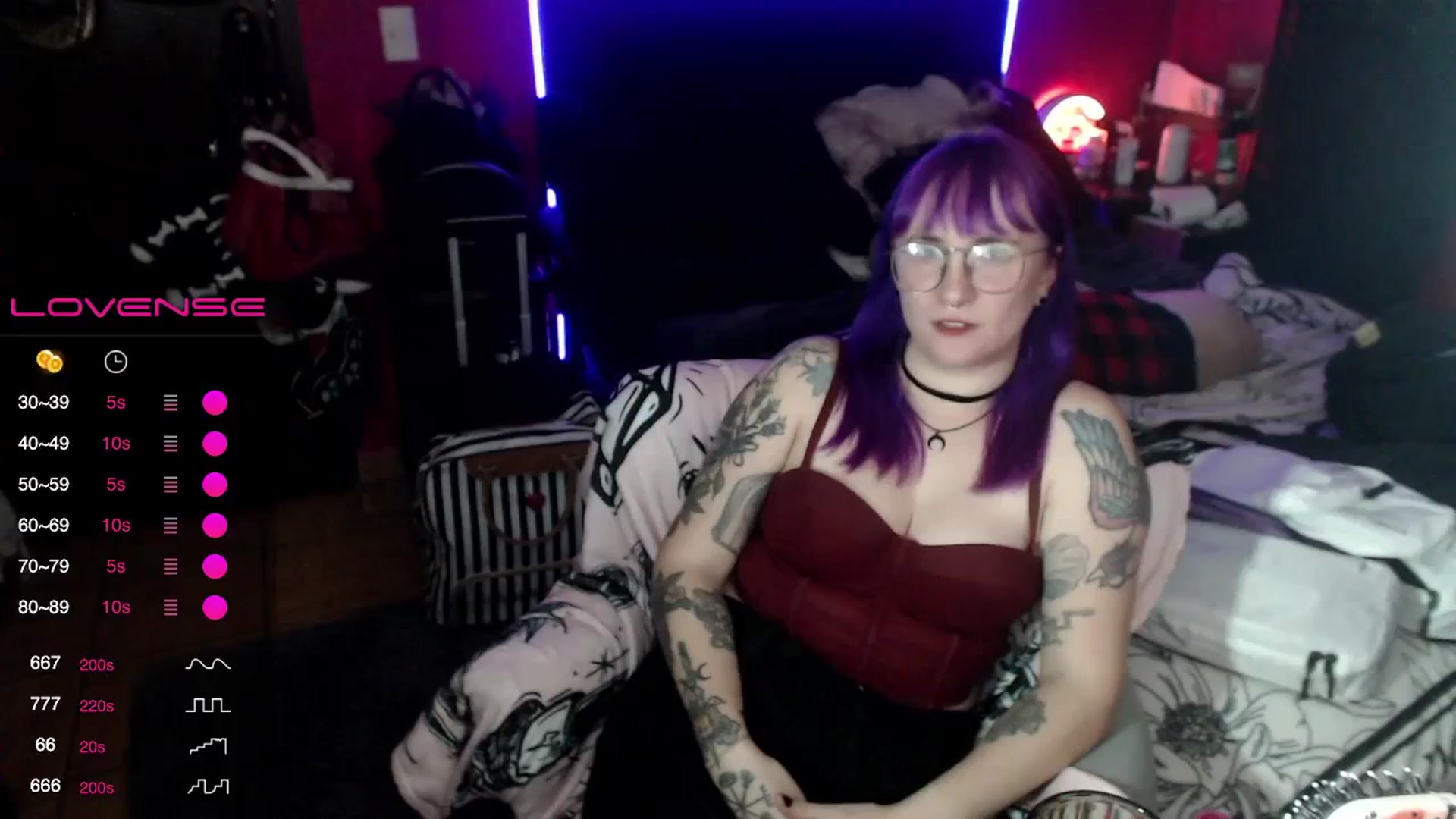 Gallery image thumbnail from AxeHallow's myfreecams stream on, 01/17/2024, 05:24 image 5 of 20