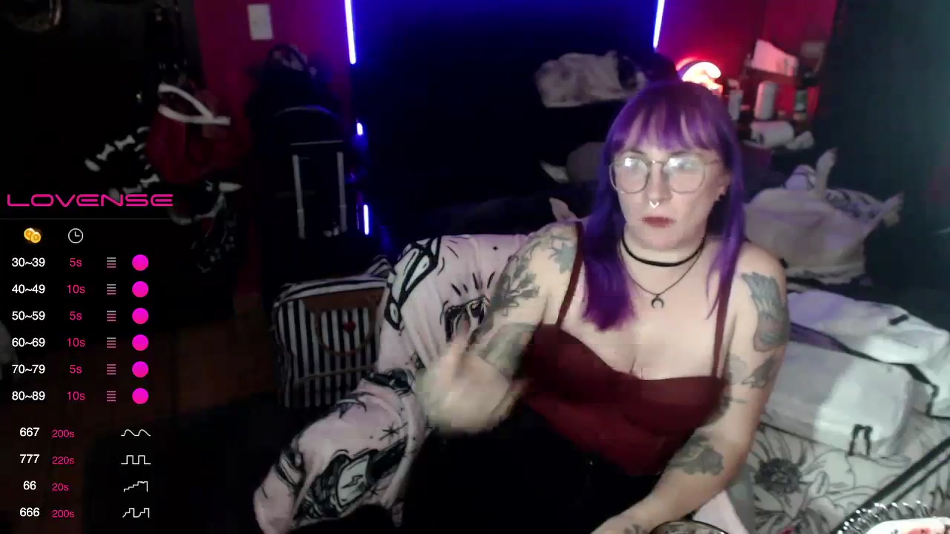 Gallery image thumbnail from AxeHallow's myfreecams stream on, 01/17/2024, 05:24 image 3 of 20