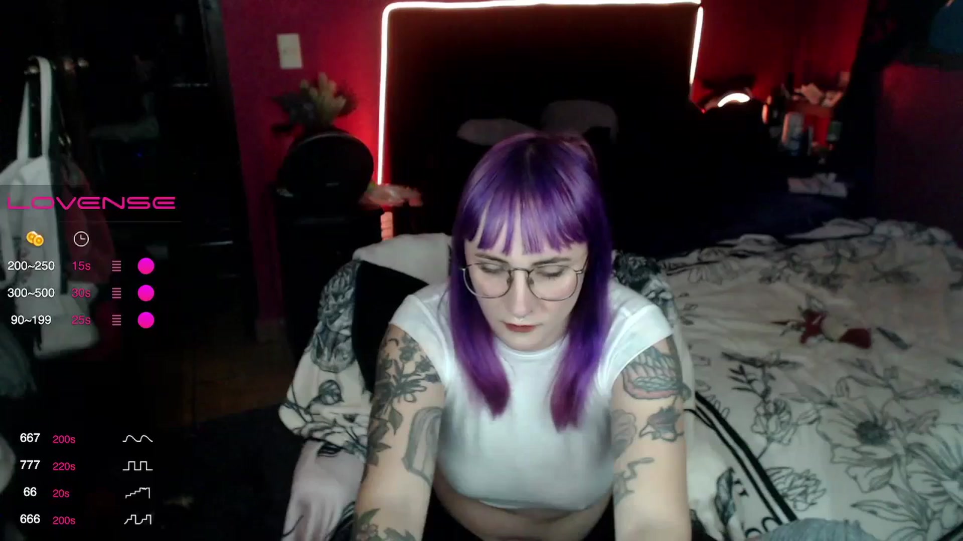 Gallery image thumbnail from AxeHallow's myfreecams stream on, 02/01/2024, 01:45 image 4 of 20