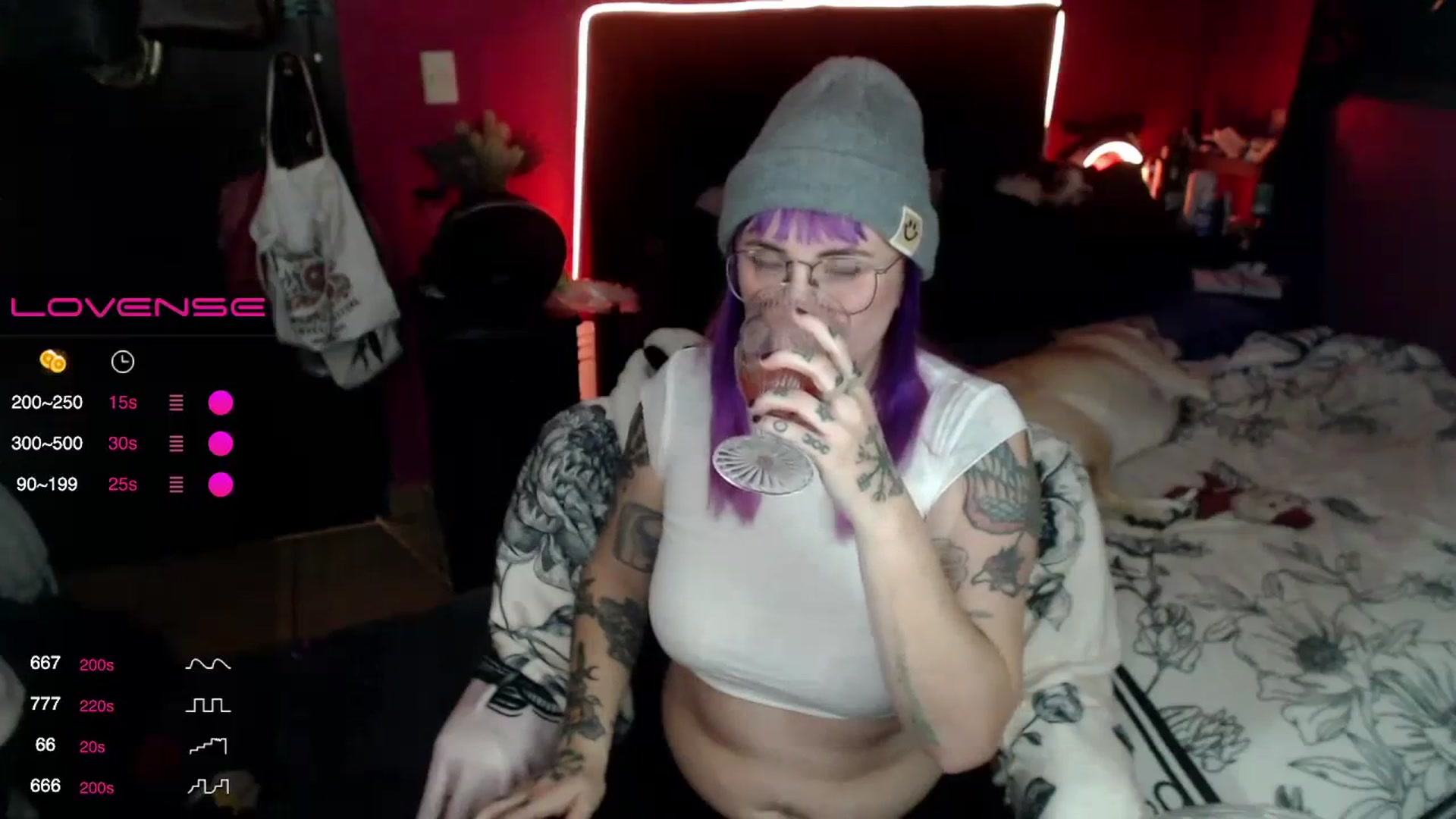 Gallery image thumbnail from AxeHallow's myfreecams stream on, 02/01/2024, 01:45 image 12 of 20