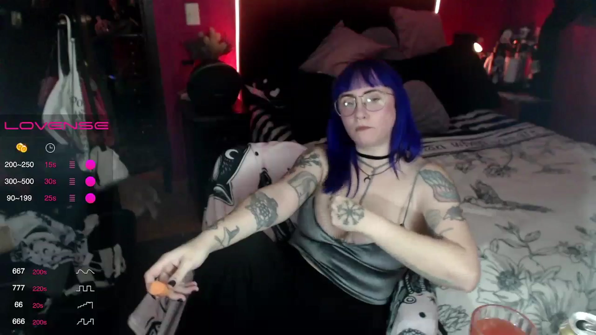 Gallery image thumbnail from AxeHallow's myfreecams stream on, 02/09/2024, 04:25 image 4 of 20