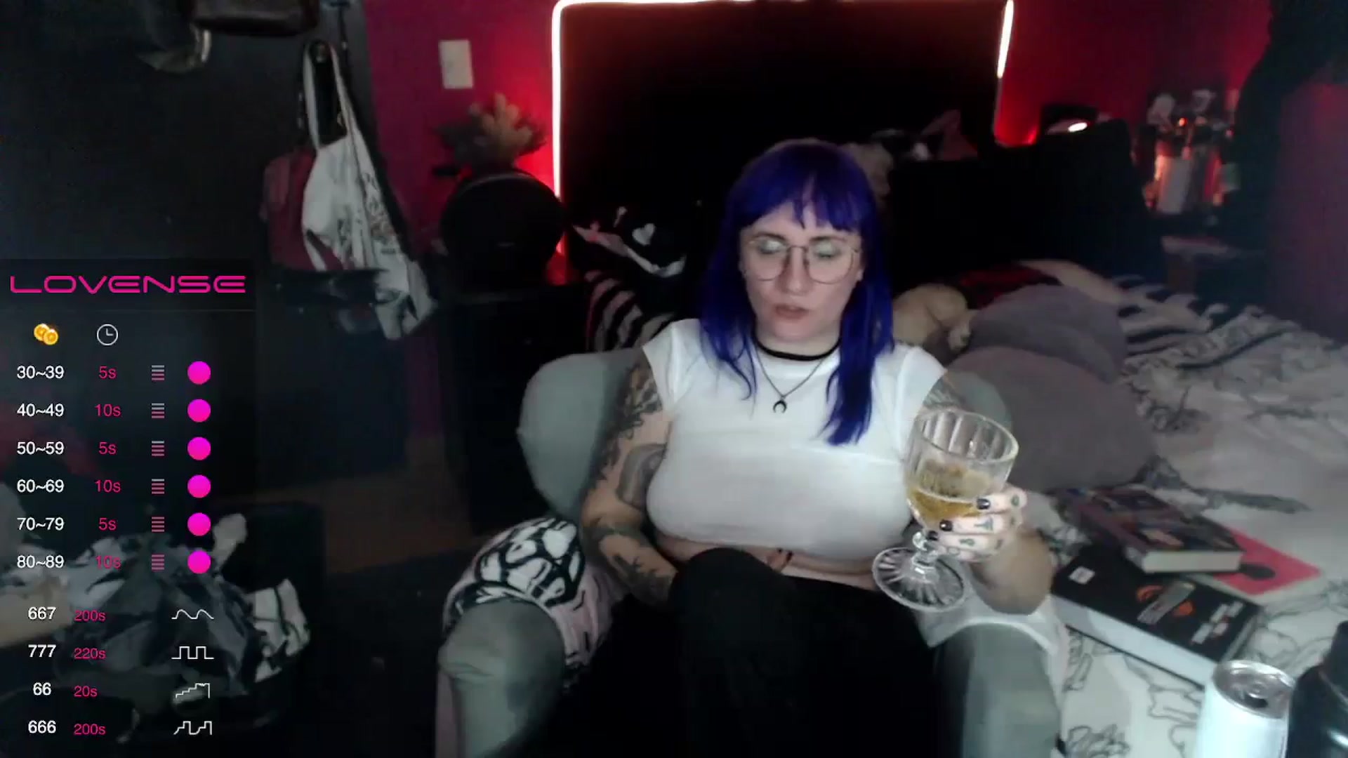 Gallery image thumbnail from AxeHallow's myfreecams stream on, 02/09/2024, 10:33 image 16 of 20