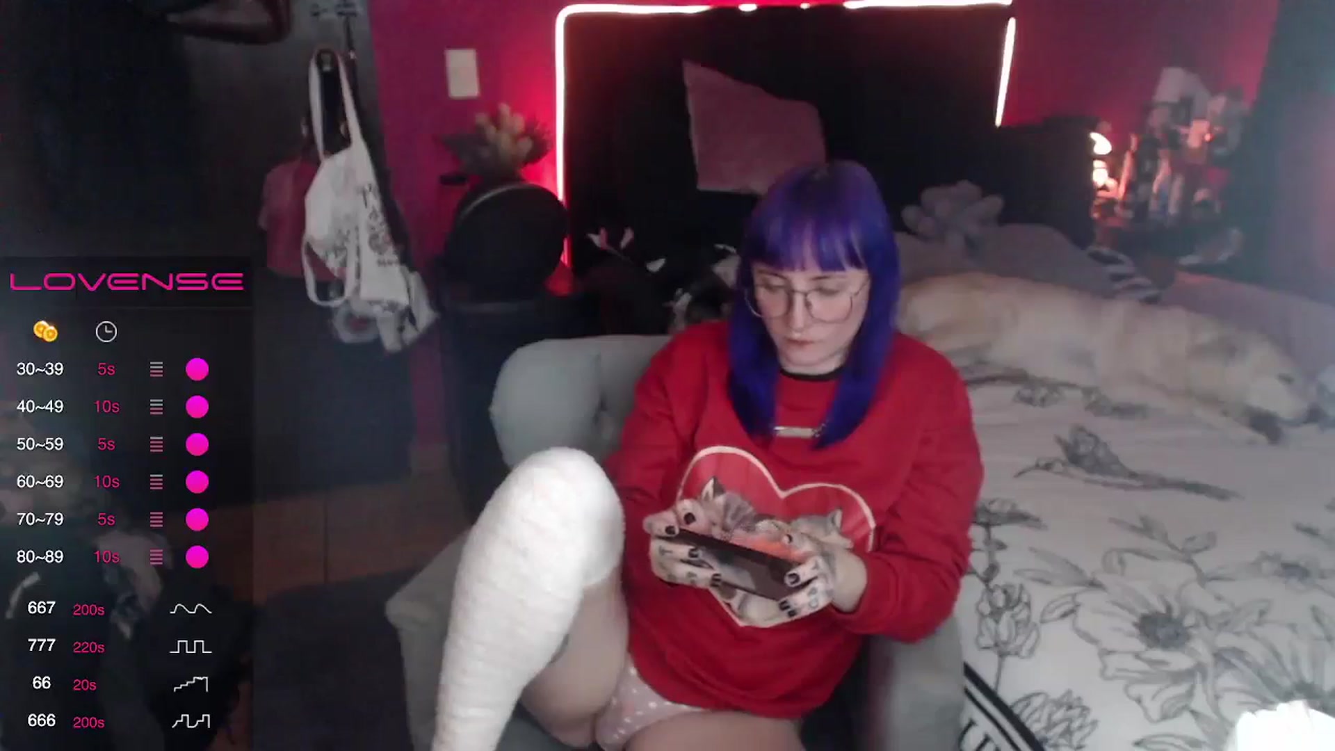 Gallery image thumbnail from AxeHallow's myfreecams stream on, 02/13/2024, 01:55 image 8 of 20