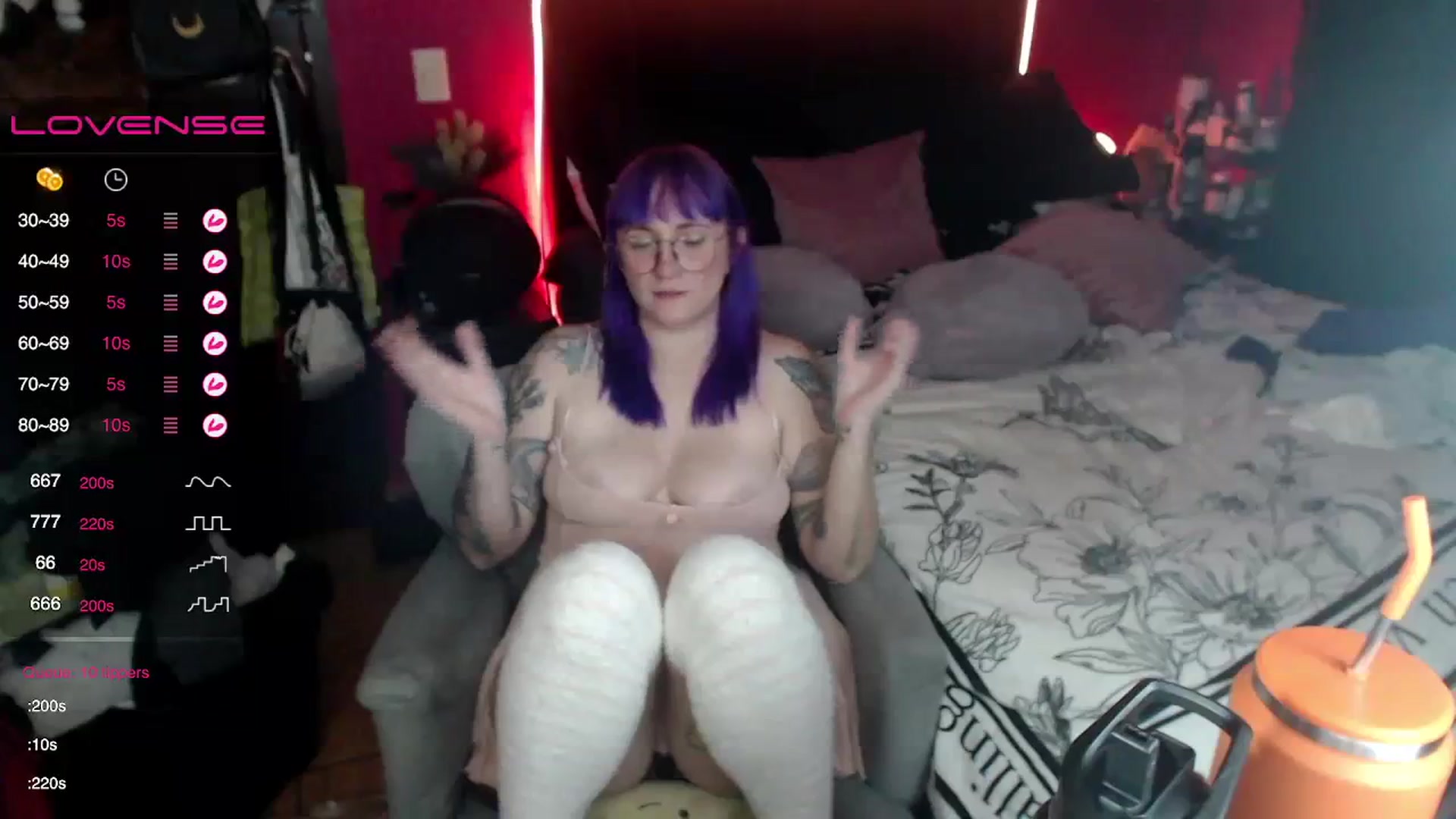 Gallery image thumbnail from AxeHallow's myfreecams stream on, 02/25/2024, 02:22 image 12 of 20