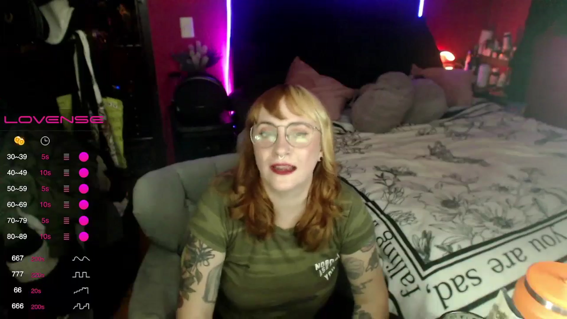 Gallery image thumbnail from AxeHallow's myfreecams stream on, 02/29/2024, 02:33 image 10 of 20