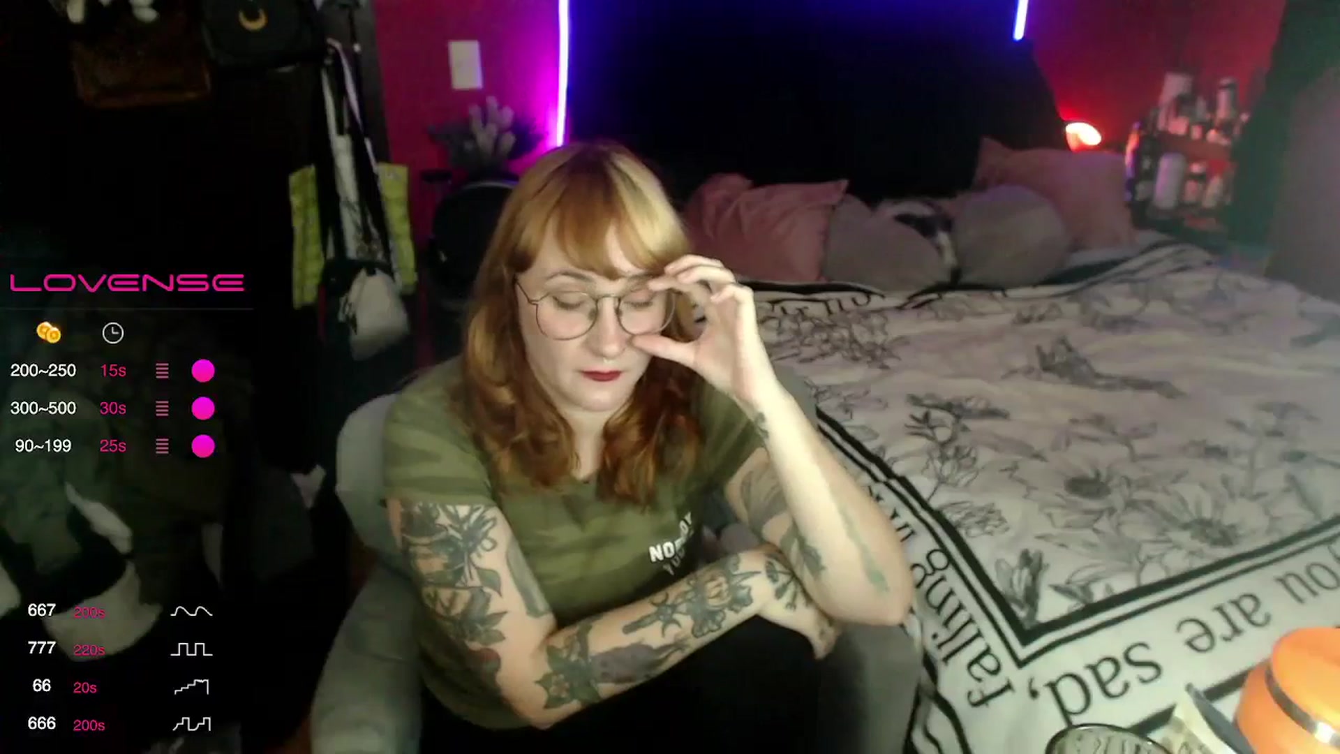 Gallery image thumbnail from AxeHallow's myfreecams stream on, 02/29/2024, 02:33 image 8 of 20