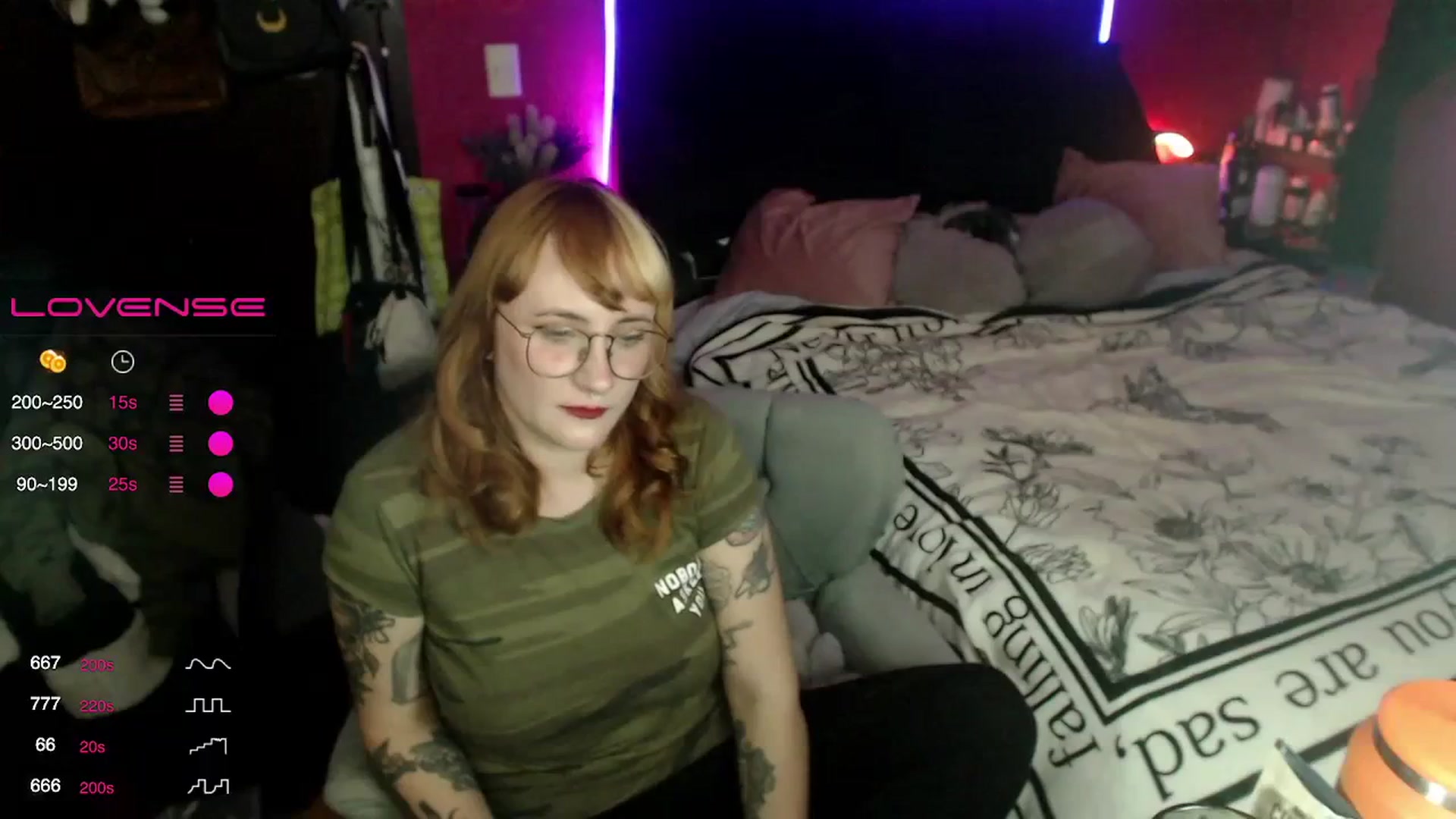 Gallery image thumbnail from AxeHallow's myfreecams stream on, 02/29/2024, 02:33 image 4 of 20