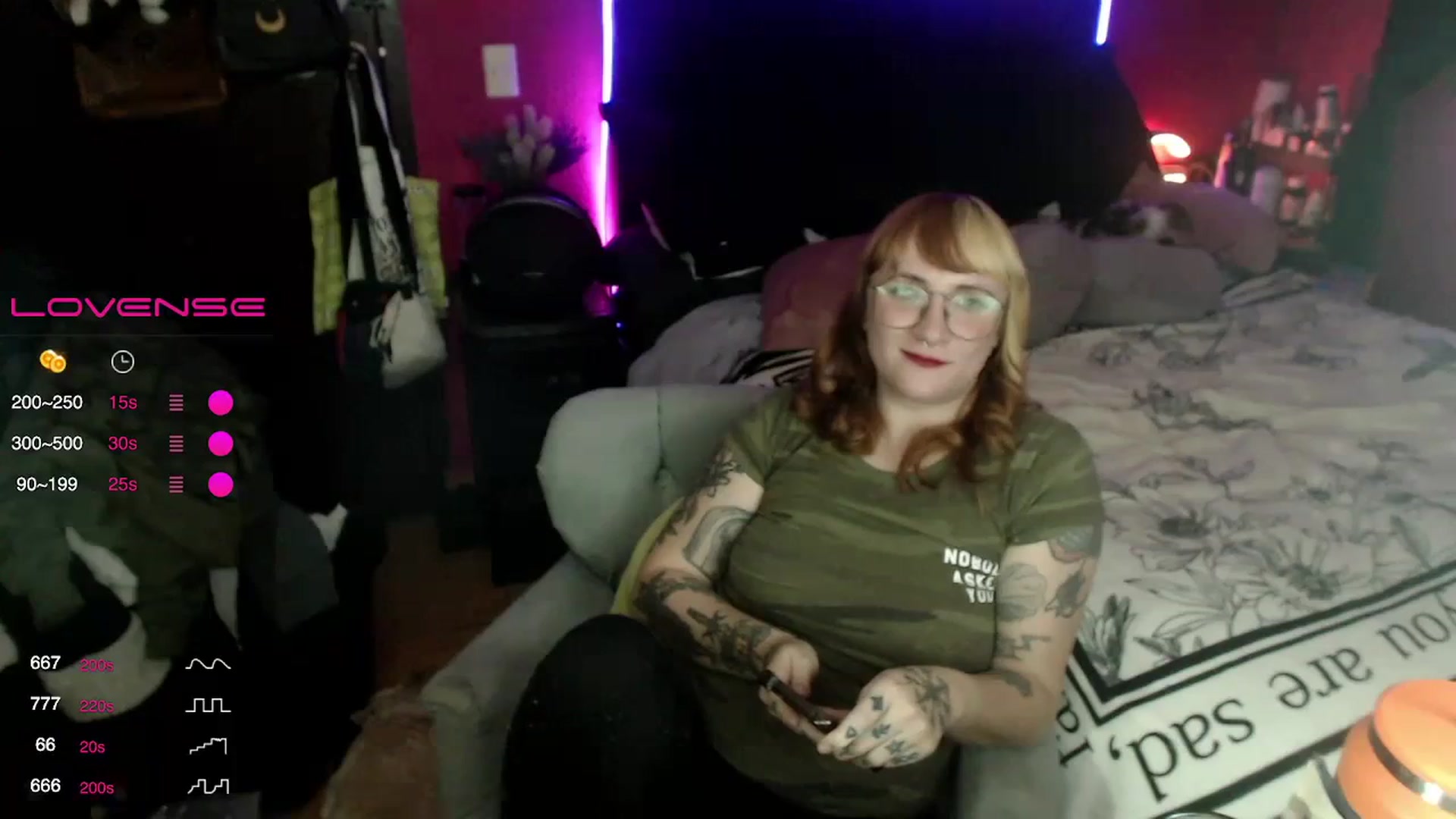 Gallery image thumbnail from AxeHallow's myfreecams stream on, 02/29/2024, 05:28 image 12 of 20