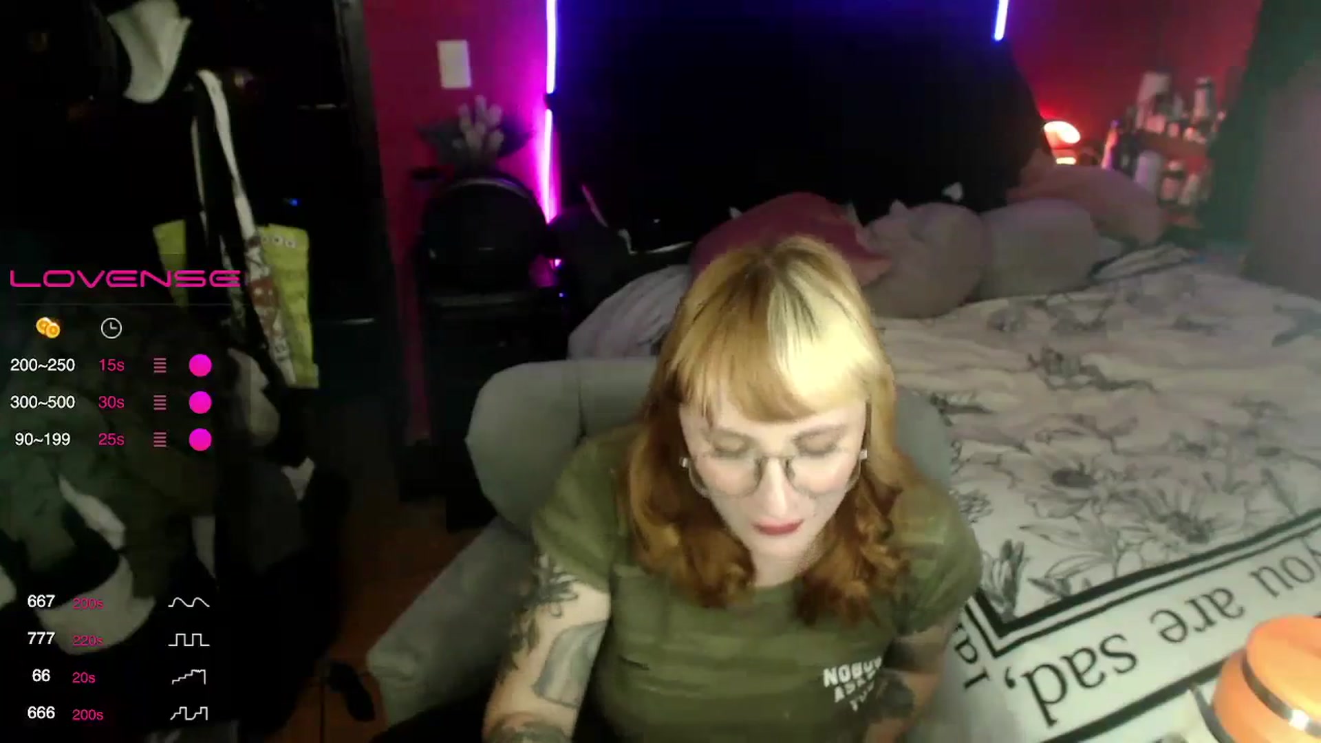 Gallery image thumbnail from AxeHallow's myfreecams stream on, 02/29/2024, 05:28 image 11 of 20