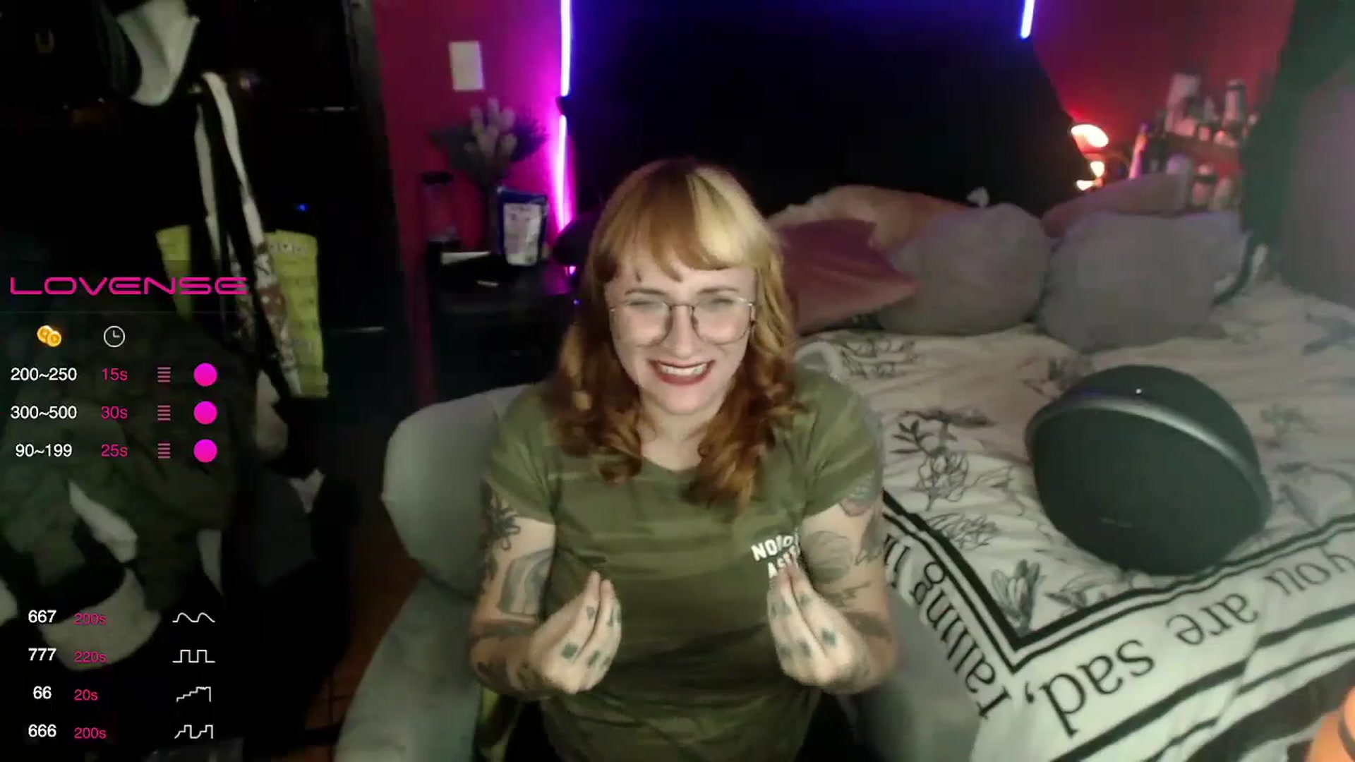 Gallery image thumbnail from AxeHallow's myfreecams stream on, 02/29/2024, 07:31 image 16 of 20