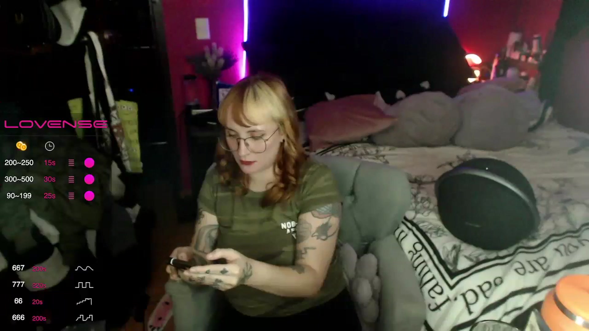 Gallery image thumbnail from AxeHallow's myfreecams stream on, 02/29/2024, 07:31 image 8 of 20