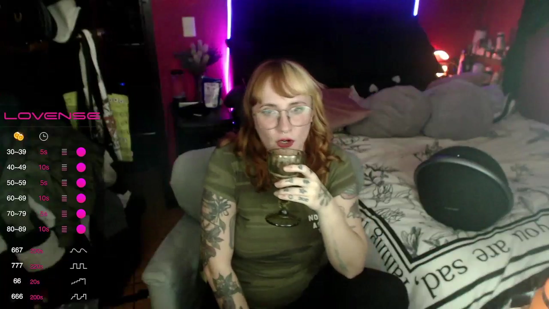 Gallery image thumbnail from AxeHallow's myfreecams stream on, 02/29/2024, 07:31 image 14 of 20