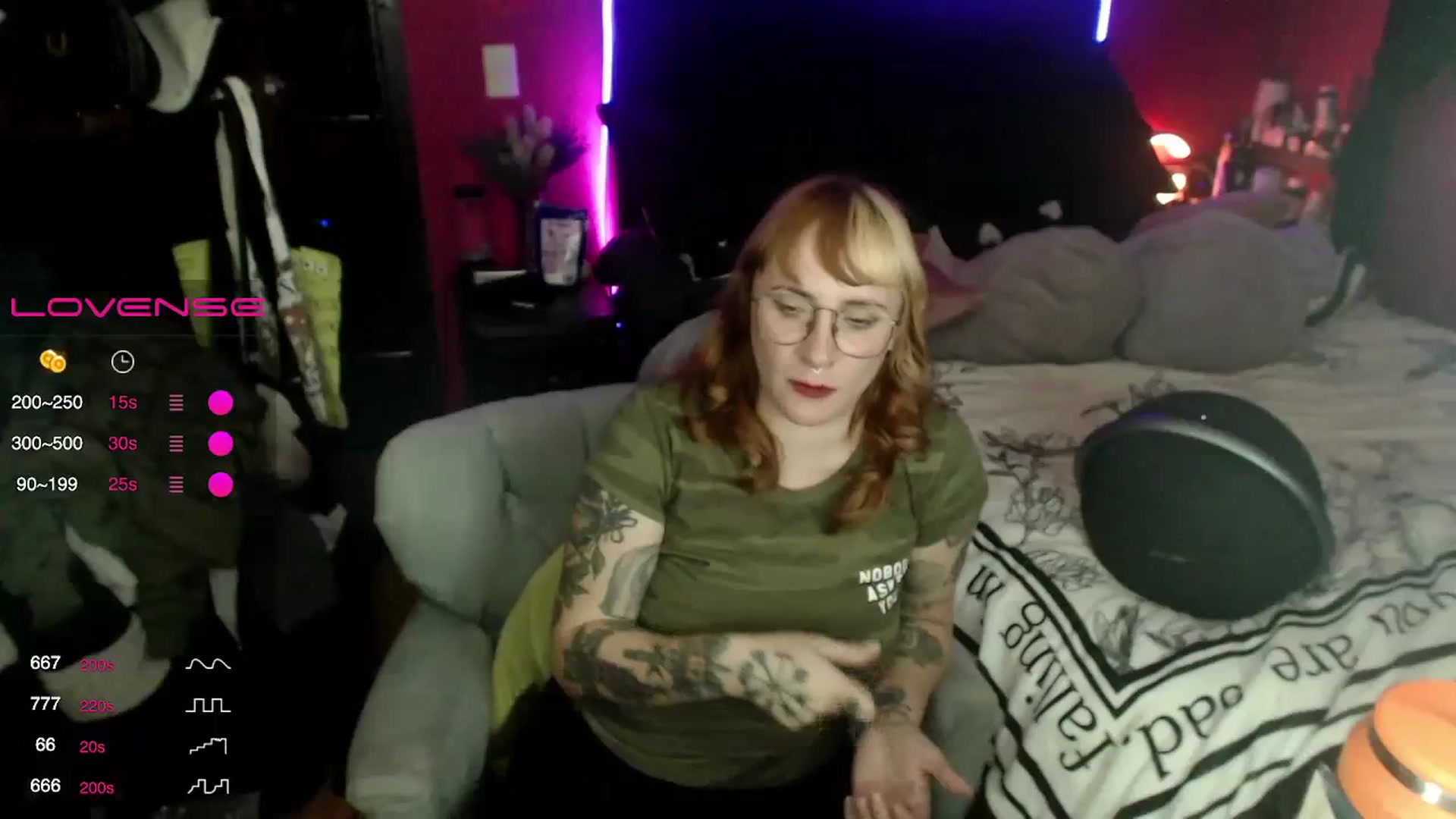 Gallery image thumbnail from AxeHallow's myfreecams stream on, 02/29/2024, 07:31 image 7 of 20