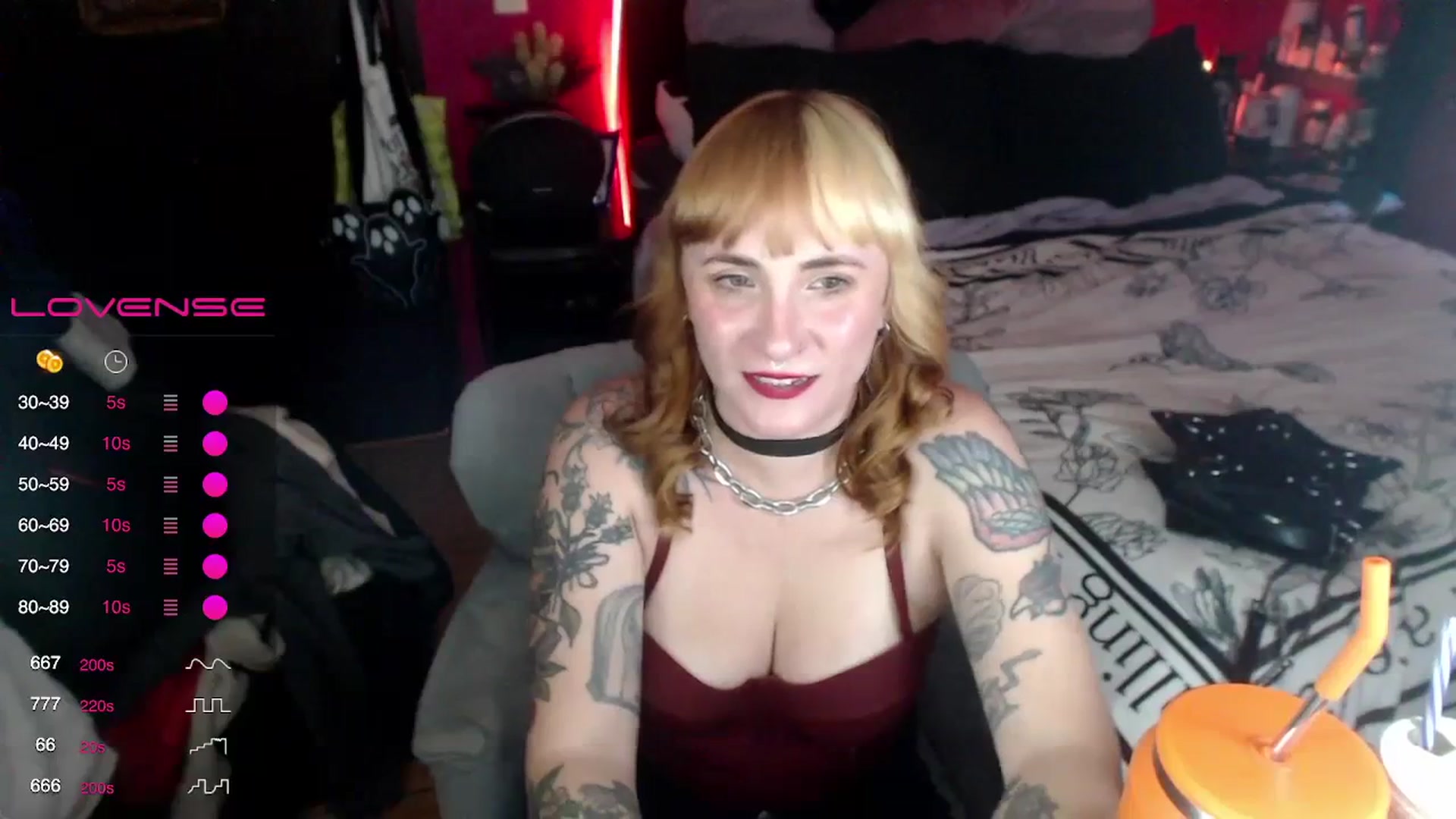 Gallery image thumbnail from AxeHallow's myfreecams stream on, 03/04/2024, 24:41 image 14 of 20
