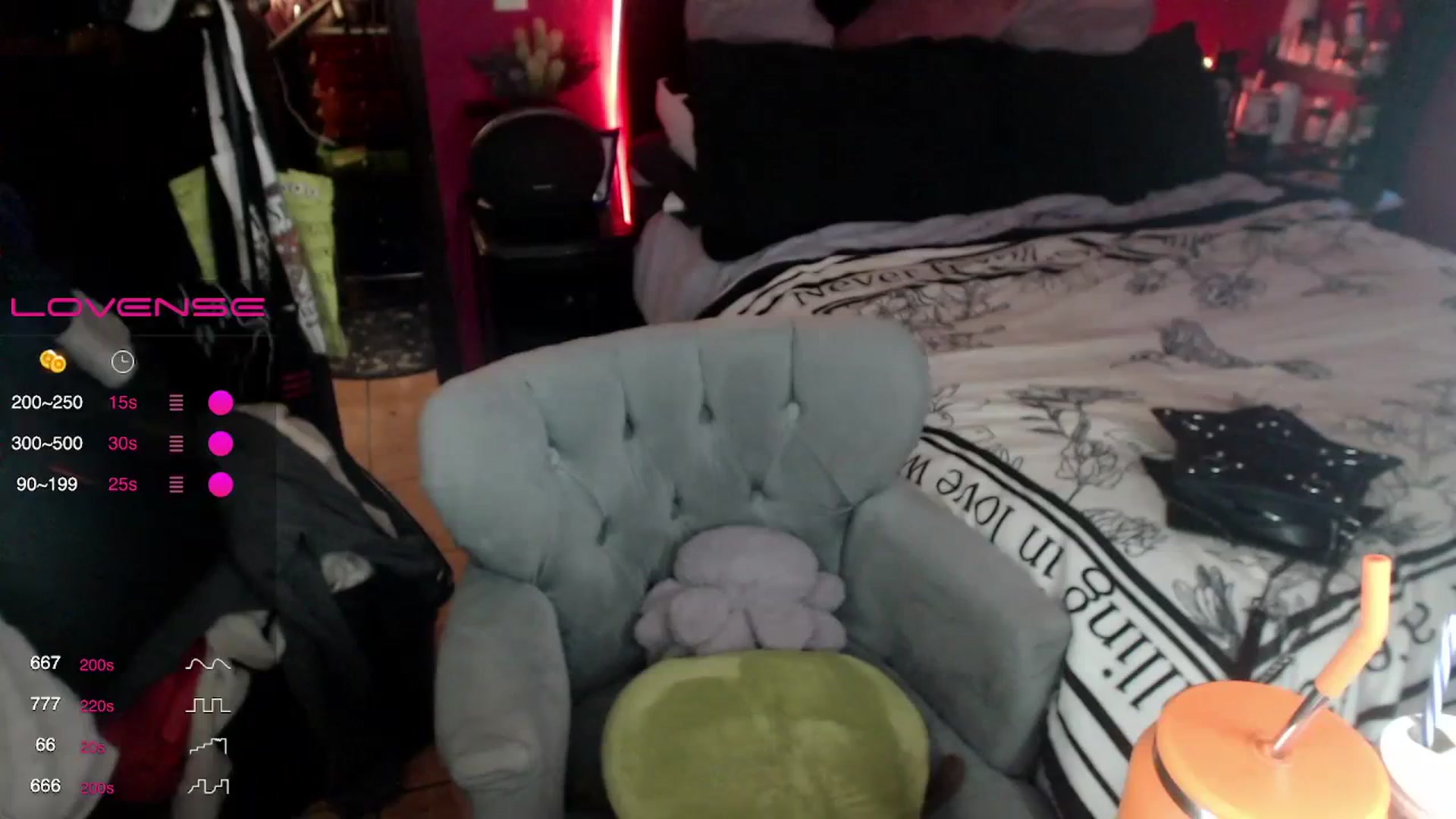 Gallery image thumbnail from AxeHallow's myfreecams stream on, 03/04/2024, 24:41 image 16 of 20