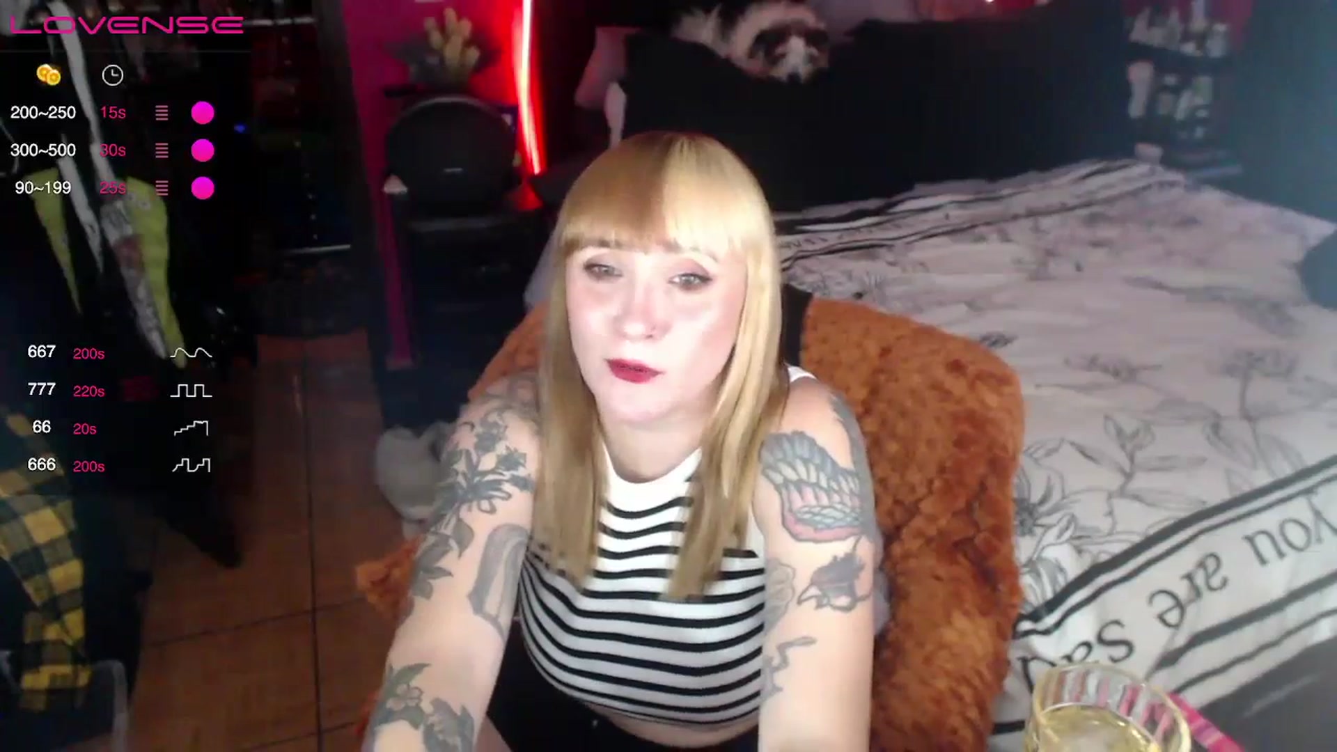 Gallery image thumbnail from AxeHallow's myfreecams stream on, 03/07/2024, 23:13 image 11 of 20