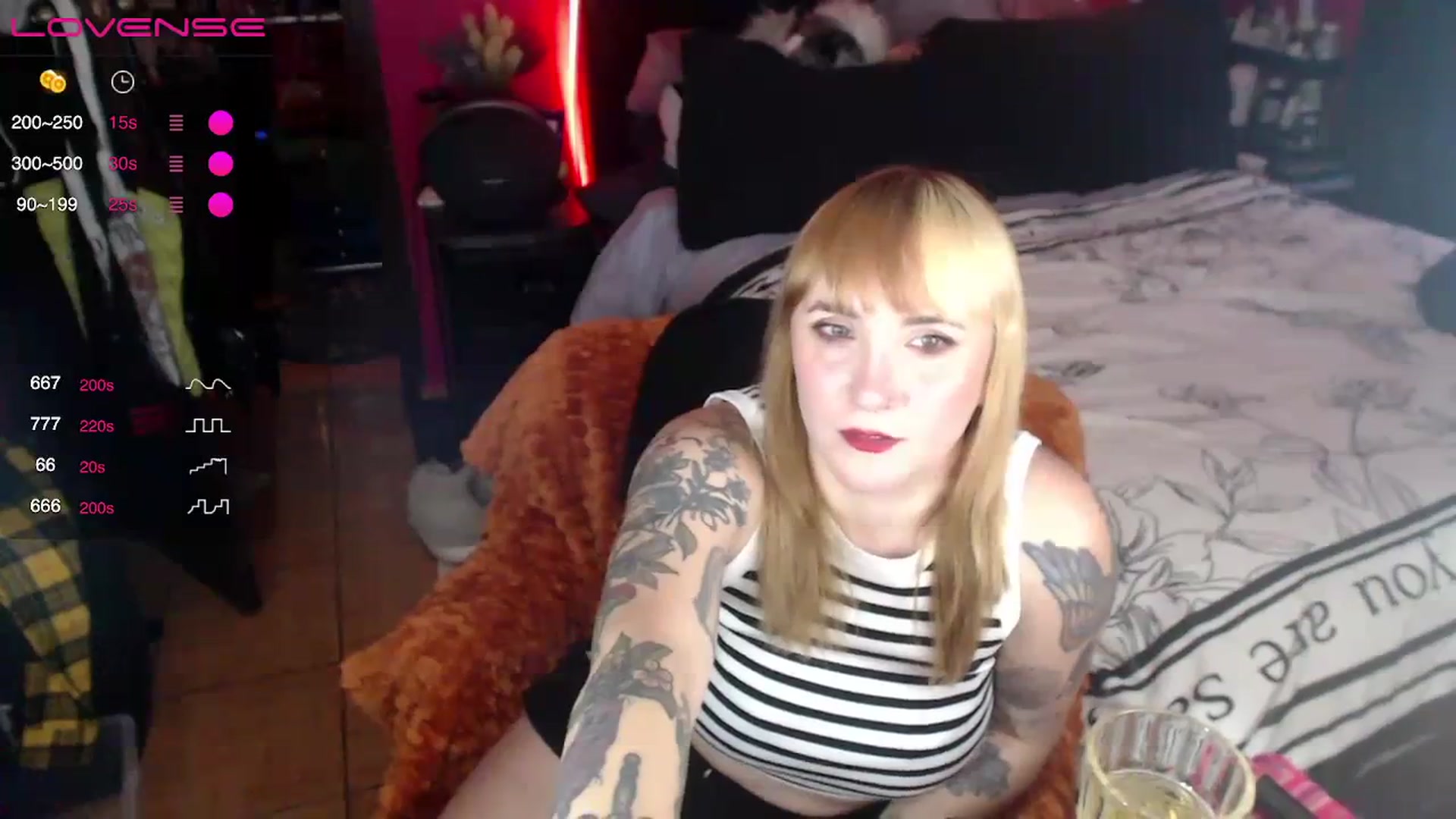 Gallery image thumbnail from AxeHallow's myfreecams stream on, 03/07/2024, 23:13 image 16 of 20