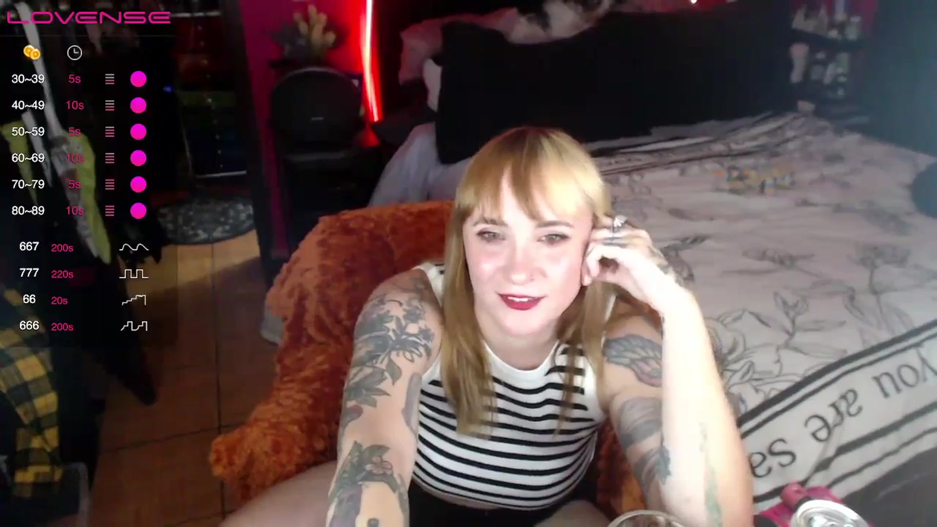 Gallery image thumbnail from AxeHallow's myfreecams stream on, 03/08/2024, 24:44 image 20 of 20