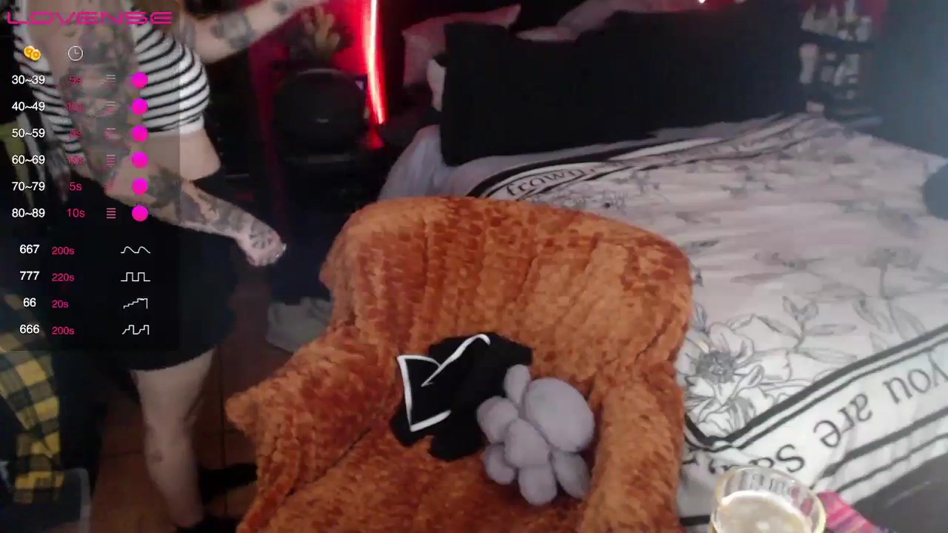 Gallery image thumbnail from AxeHallow's myfreecams stream on, 03/08/2024, 24:44 image 4 of 20