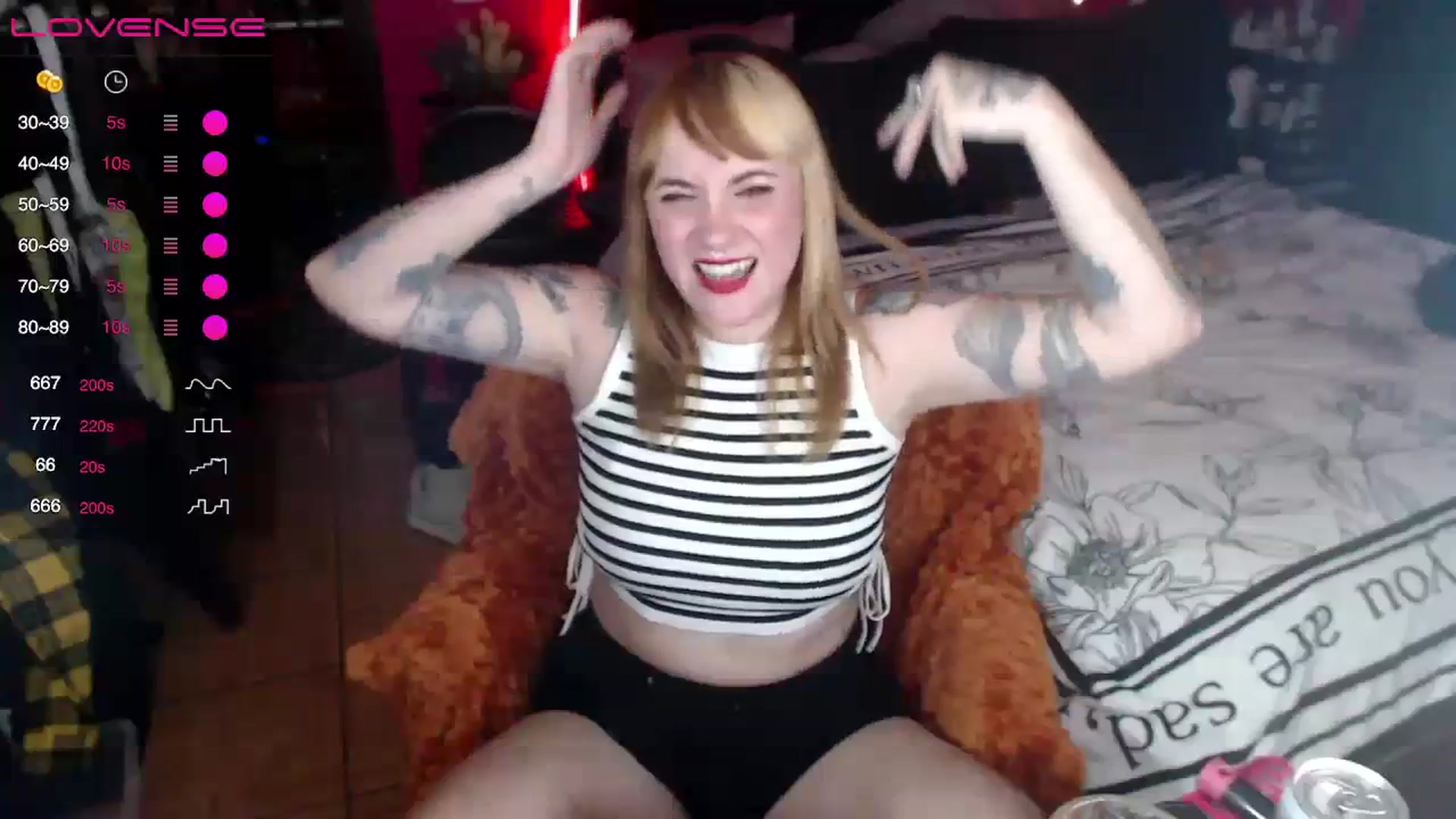 Gallery image thumbnail from AxeHallow's myfreecams stream on, 03/08/2024, 24:44 image 12 of 20