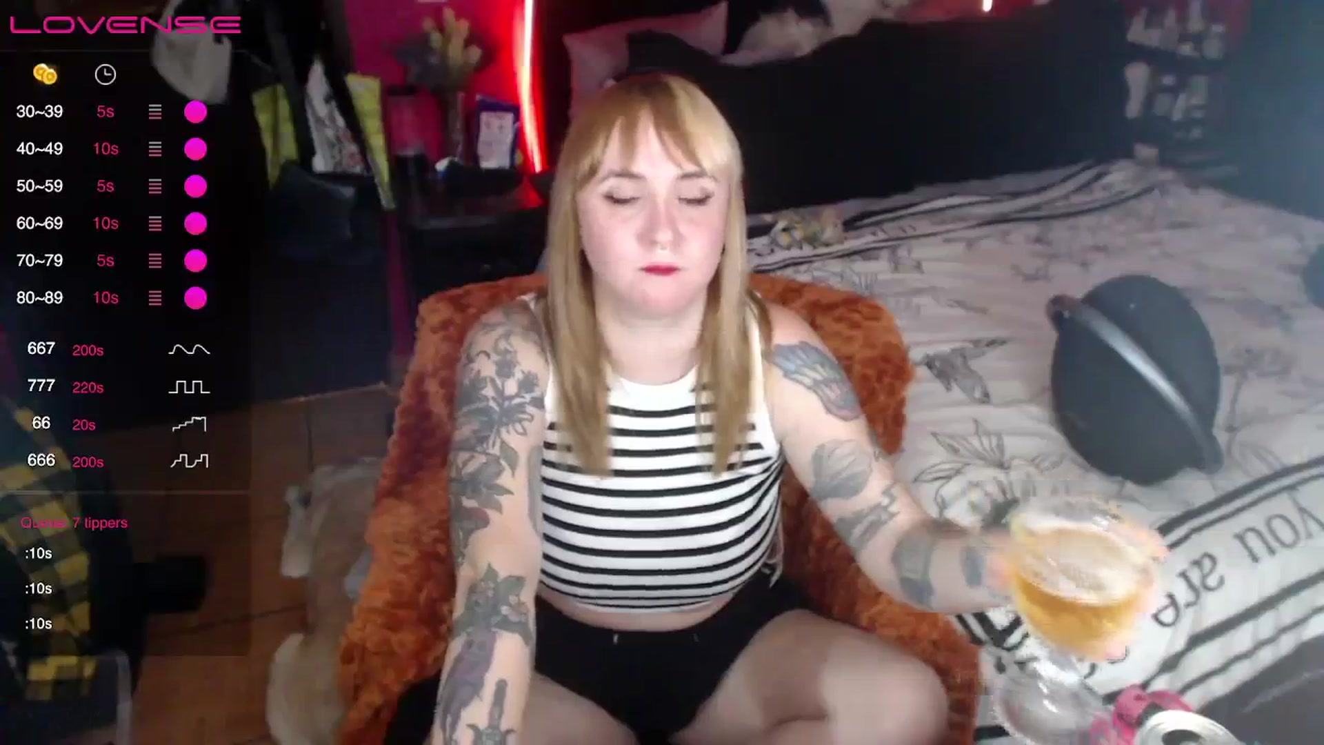Gallery image thumbnail from AxeHallow's myfreecams stream on, 03/08/2024, 02:19 image 10 of 20