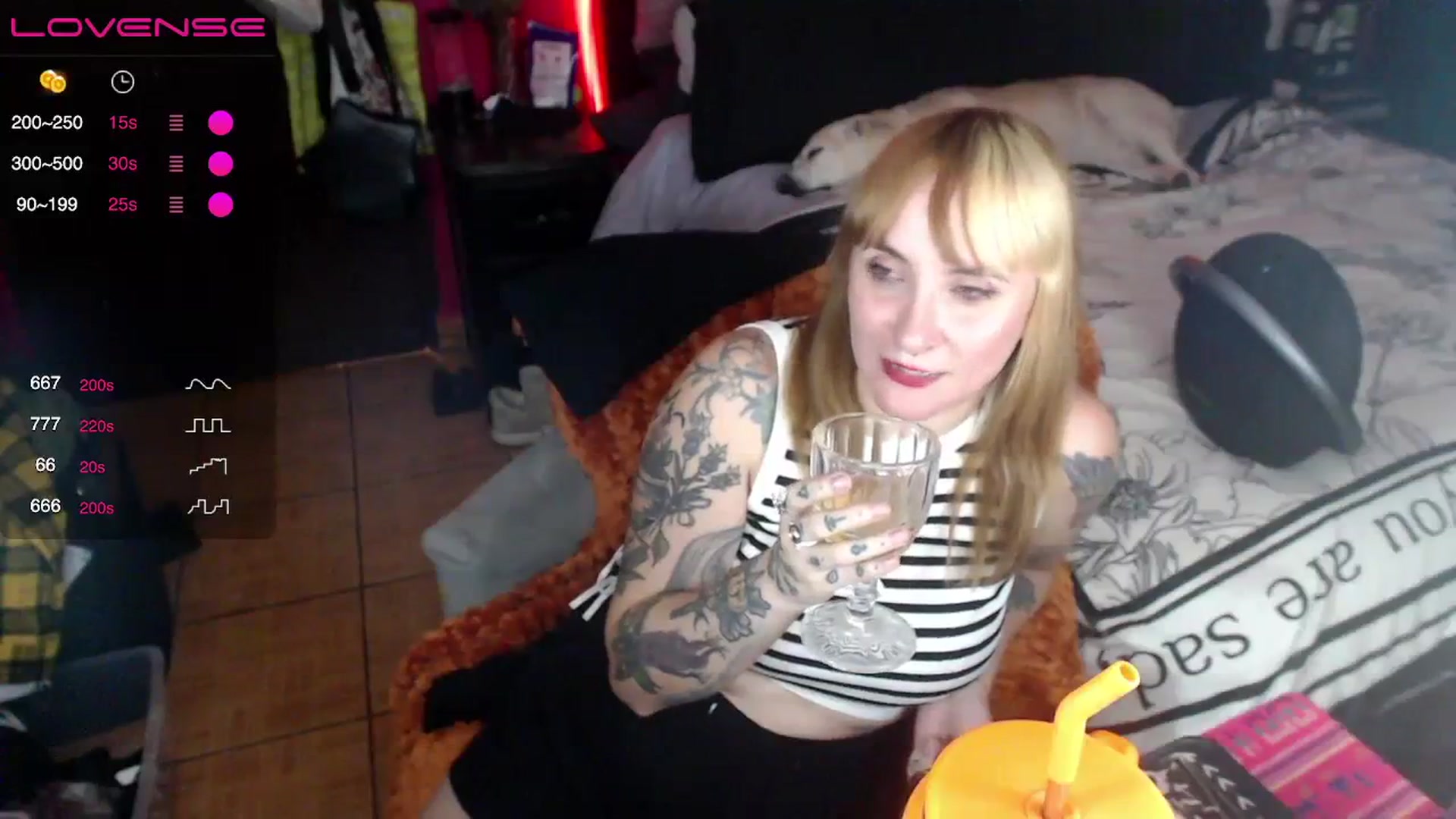Gallery image thumbnail from AxeHallow's myfreecams stream on, 03/08/2024, 04:01 image 19 of 20