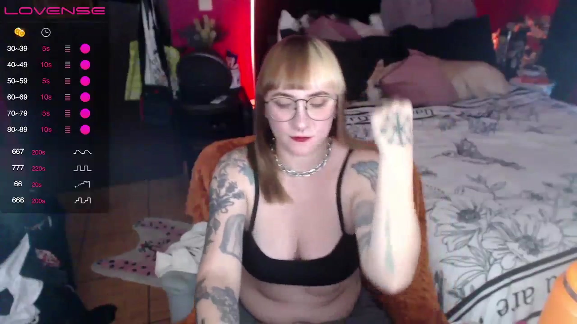 Gallery image thumbnail from AxeHallow's myfreecams stream on, 03/27/2024, 24:00 image 17 of 20