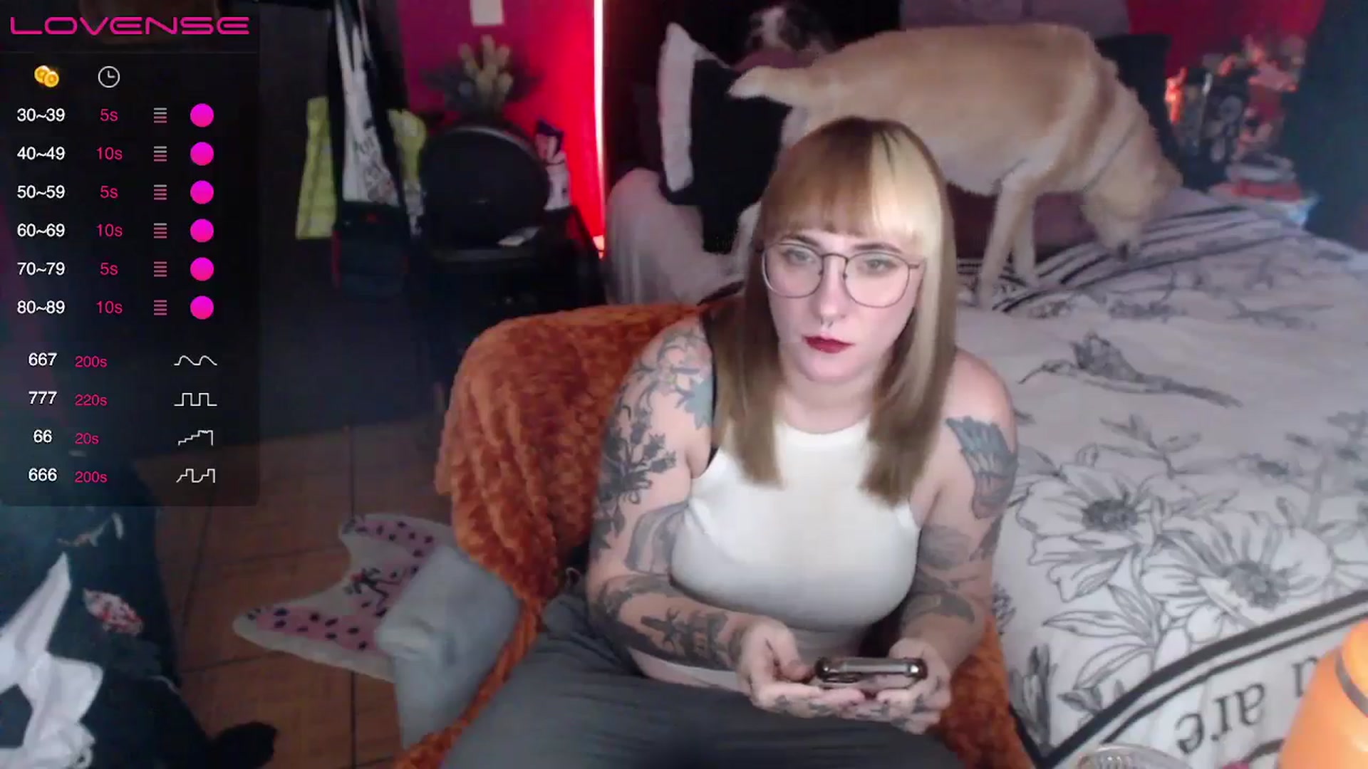 Gallery image thumbnail from AxeHallow's myfreecams stream on, 03/27/2024, 24:00 image 2 of 20