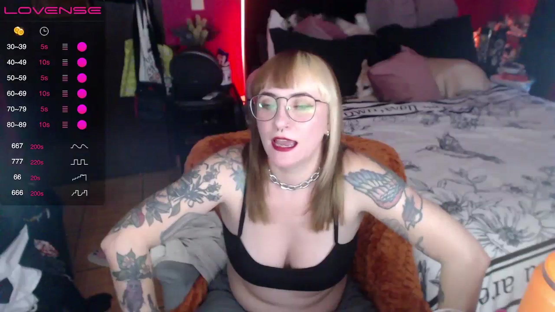 Gallery image thumbnail from AxeHallow's myfreecams stream on, 03/27/2024, 24:00 image 18 of 20