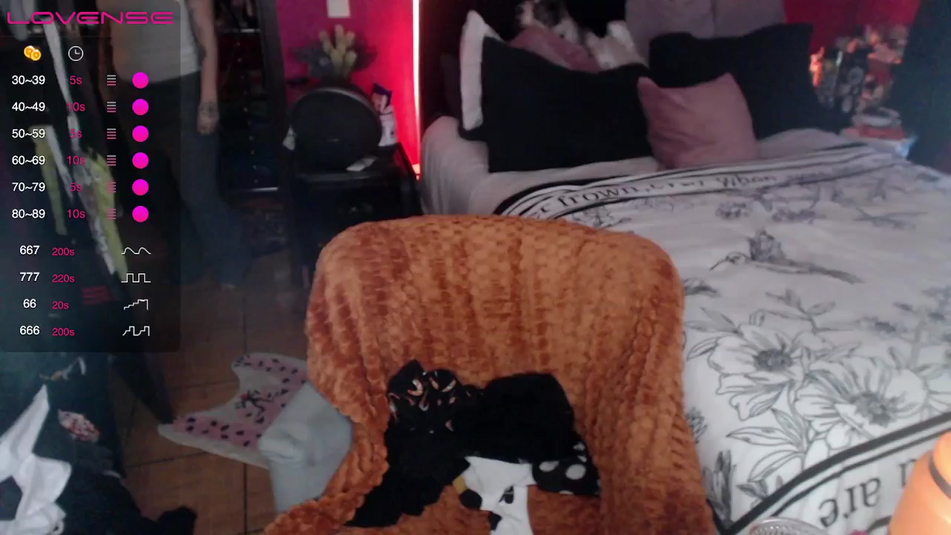 Gallery image thumbnail from AxeHallow's myfreecams stream on, 03/27/2024, 24:00 image 1 of 20