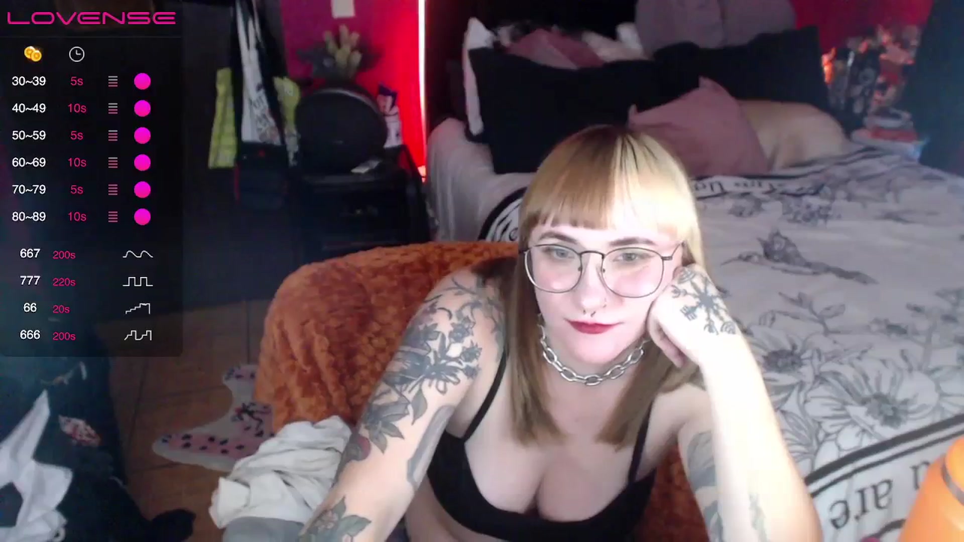 Gallery image thumbnail from AxeHallow's myfreecams stream on, 03/27/2024, 01:05 image 5 of 20