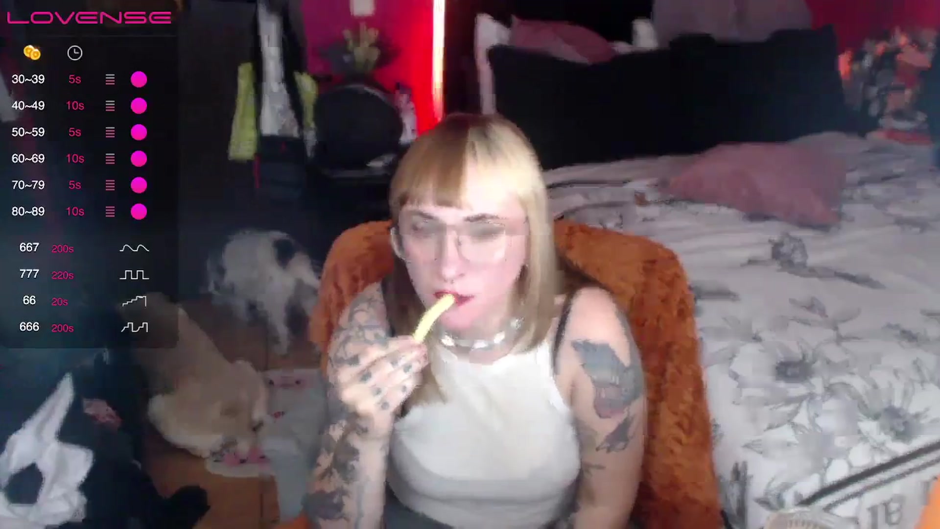 Gallery image thumbnail from AxeHallow's myfreecams stream on, 03/27/2024, 01:05 image 12 of 20