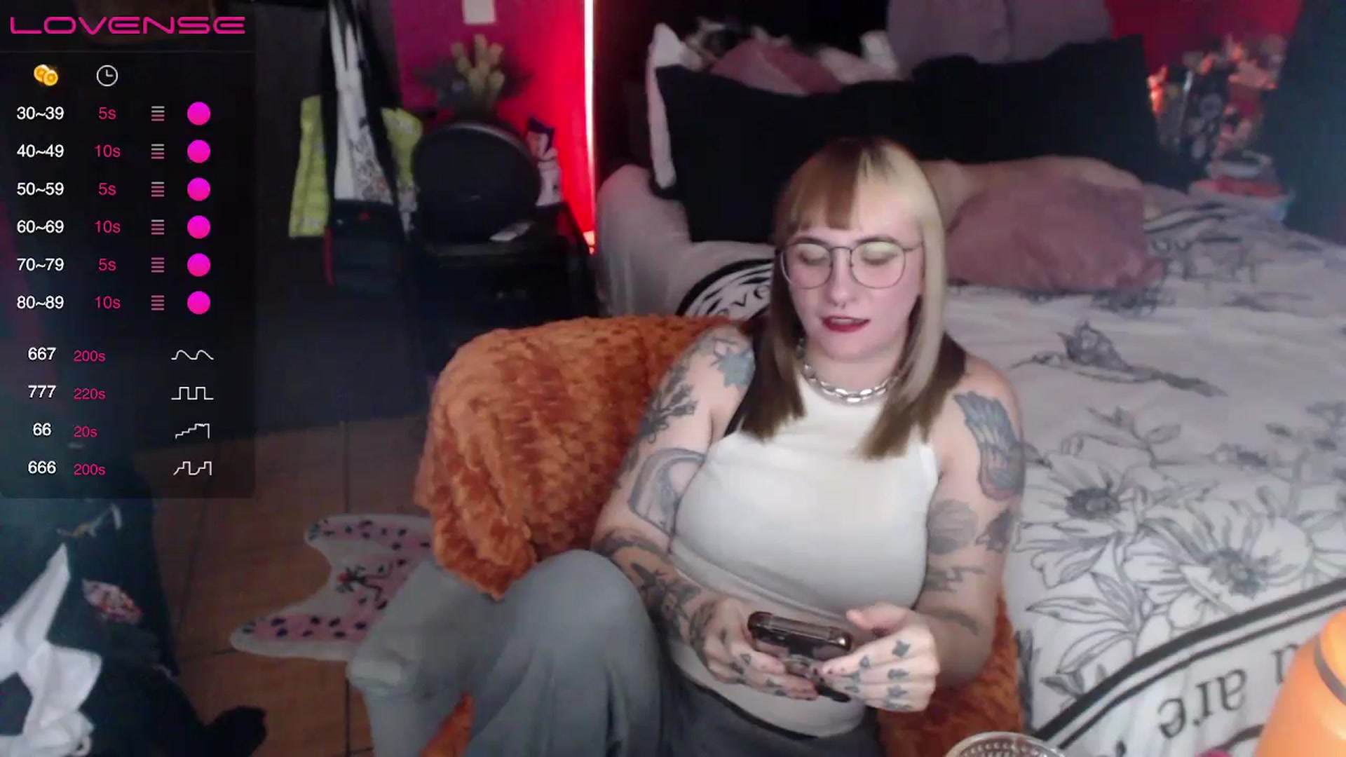 Gallery image thumbnail from AxeHallow's myfreecams stream on, 03/27/2024, 01:05 image 9 of 20