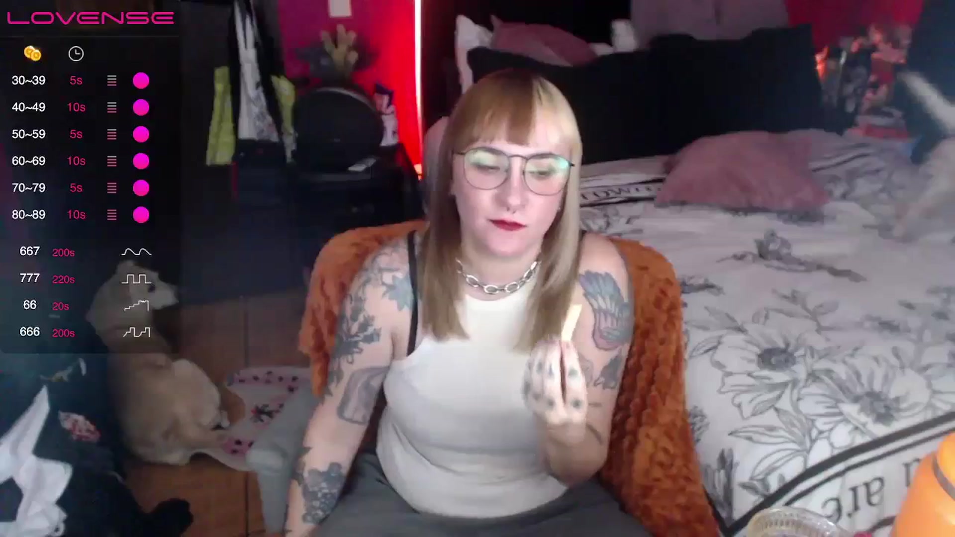 Gallery image thumbnail from AxeHallow's myfreecams stream on, 03/27/2024, 01:05 image 10 of 20