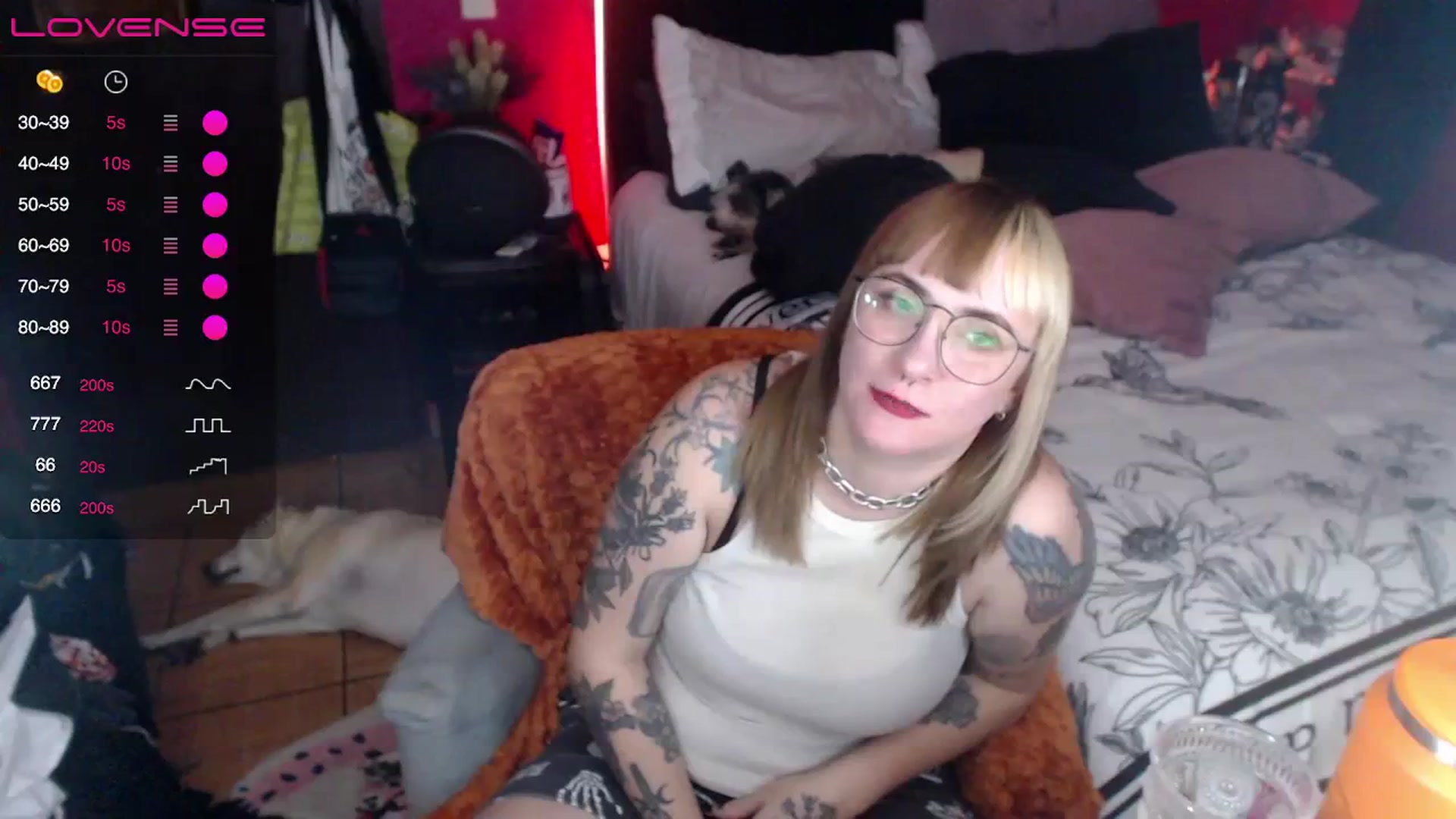 Gallery image thumbnail from AxeHallow's myfreecams stream on, 03/27/2024, 01:42 image 19 of 20