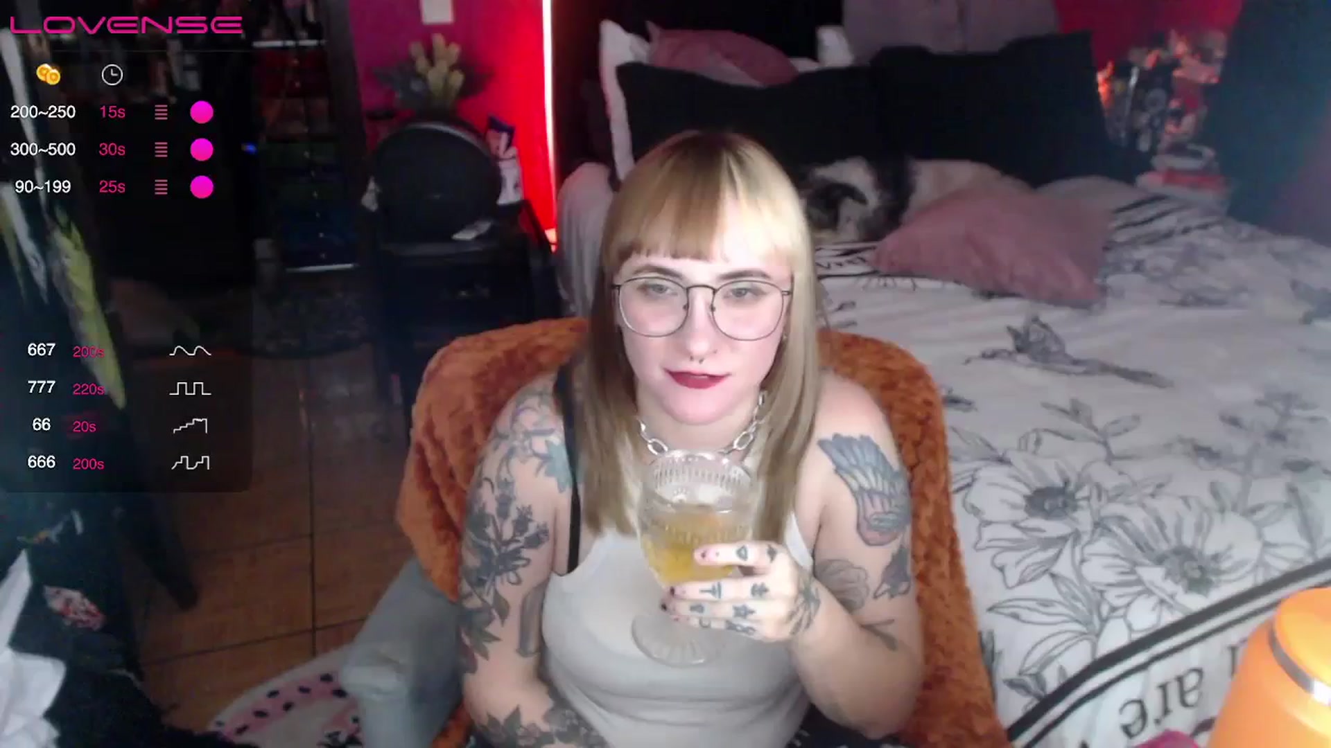 Gallery image thumbnail from AxeHallow's myfreecams stream on, 03/27/2024, 01:42 image 1 of 20