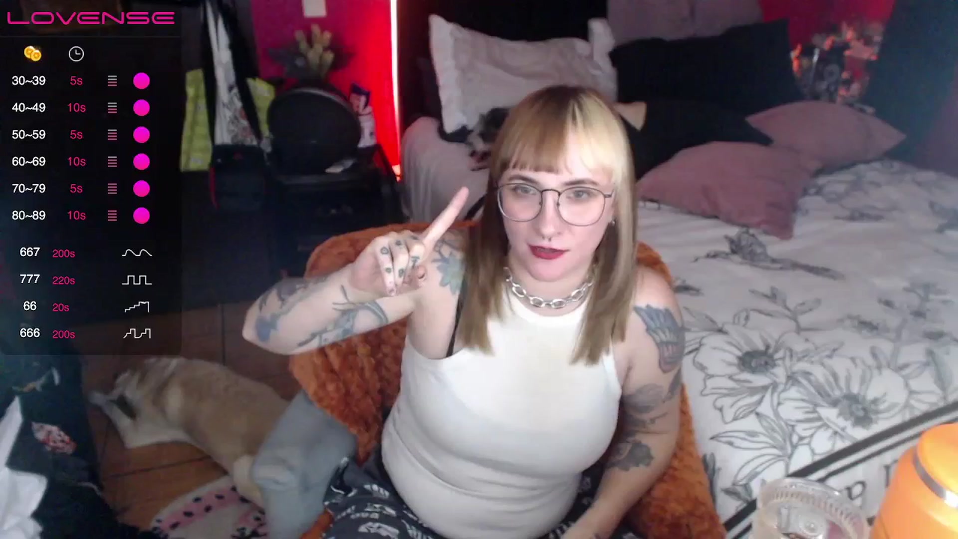 Gallery image thumbnail from AxeHallow's myfreecams stream on, 03/27/2024, 01:42 image 9 of 20