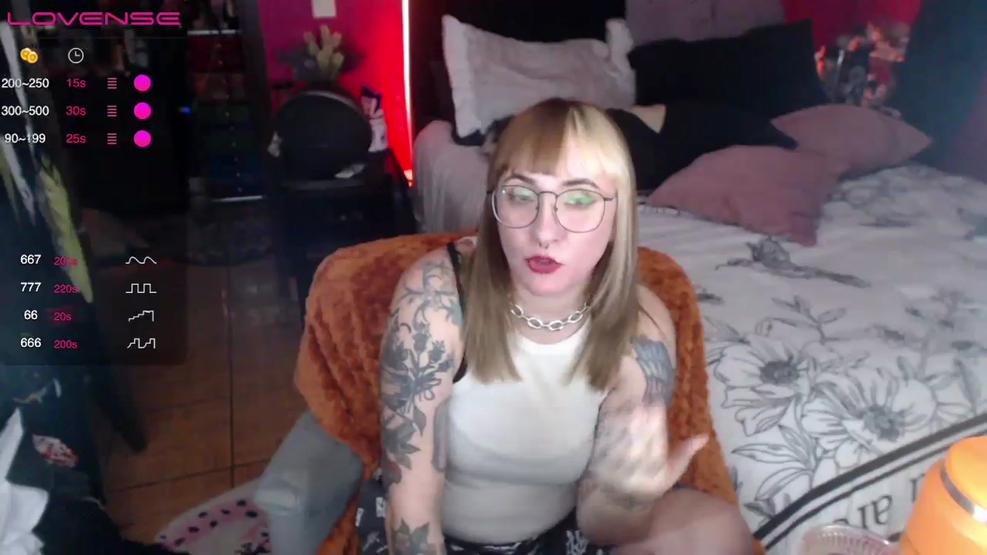 Gallery image thumbnail from AxeHallow's myfreecams stream on, 03/27/2024, 01:42 image 5 of 20