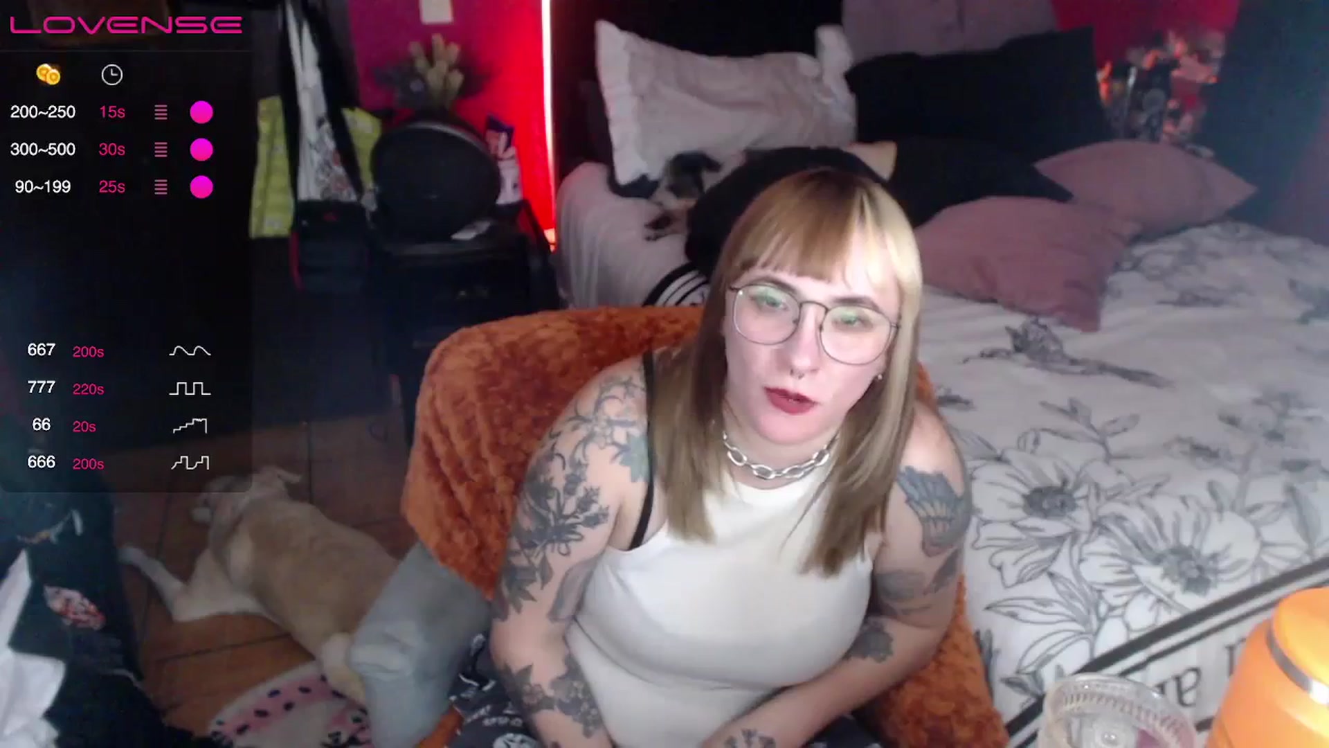 Gallery image thumbnail from AxeHallow's myfreecams stream on, 03/27/2024, 01:42 image 10 of 20