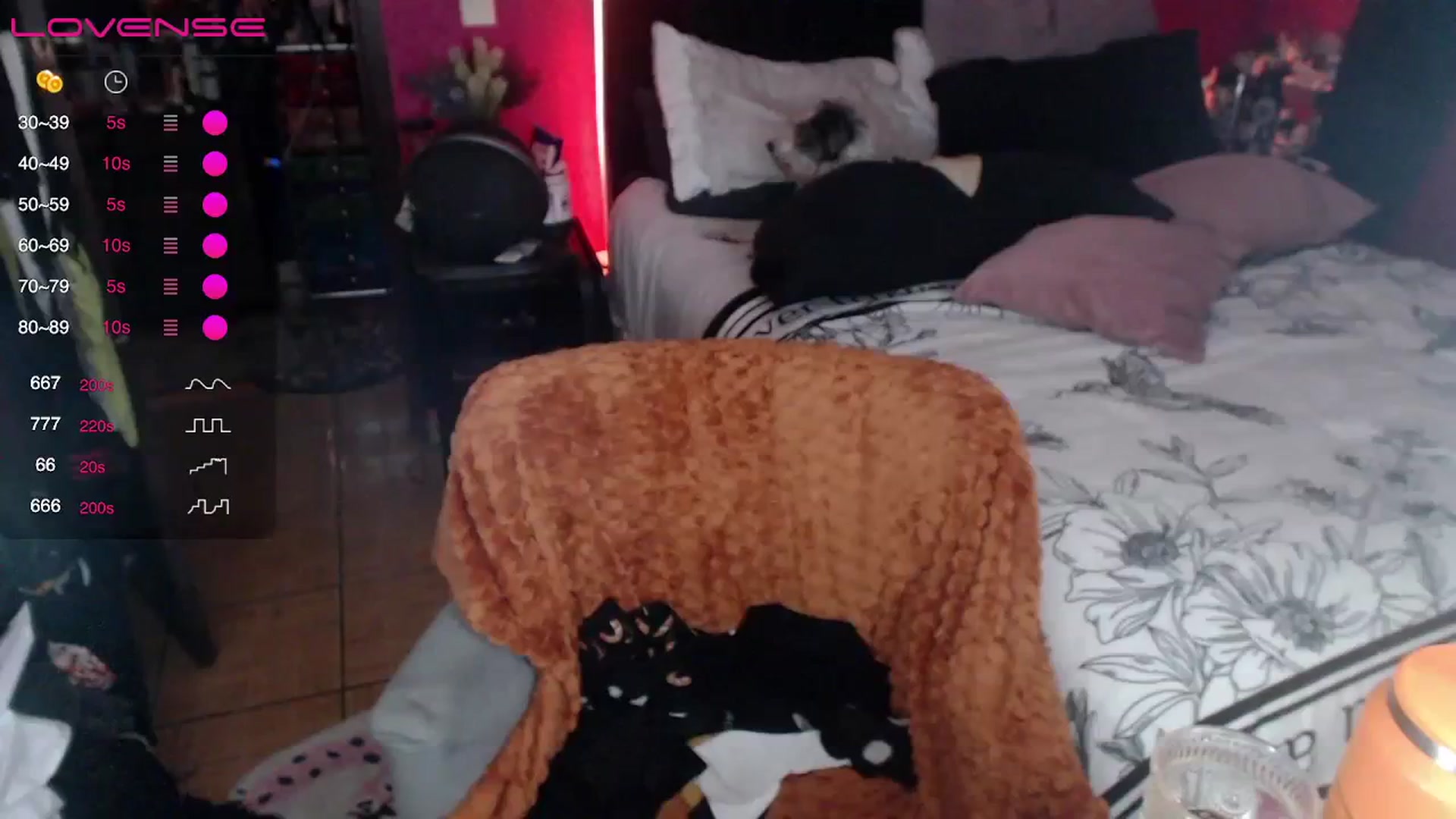 Gallery image thumbnail from AxeHallow's myfreecams stream on, 03/27/2024, 01:42 image 7 of 20