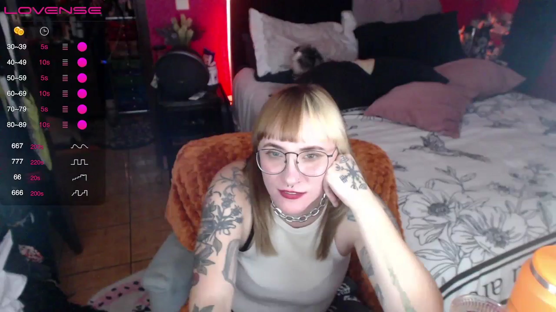 Gallery image thumbnail from AxeHallow's myfreecams stream on, 03/27/2024, 01:42 image 4 of 20