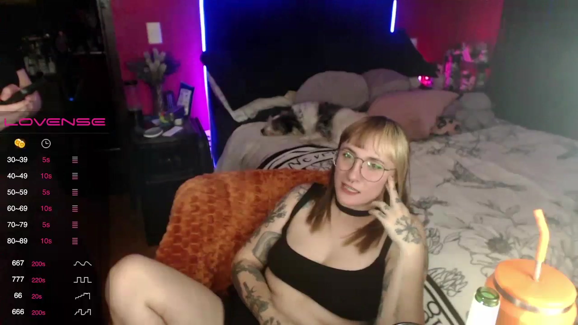Gallery image thumbnail from AxeHallow's myfreecams stream on, 03/29/2024, 03:00 image 14 of 20